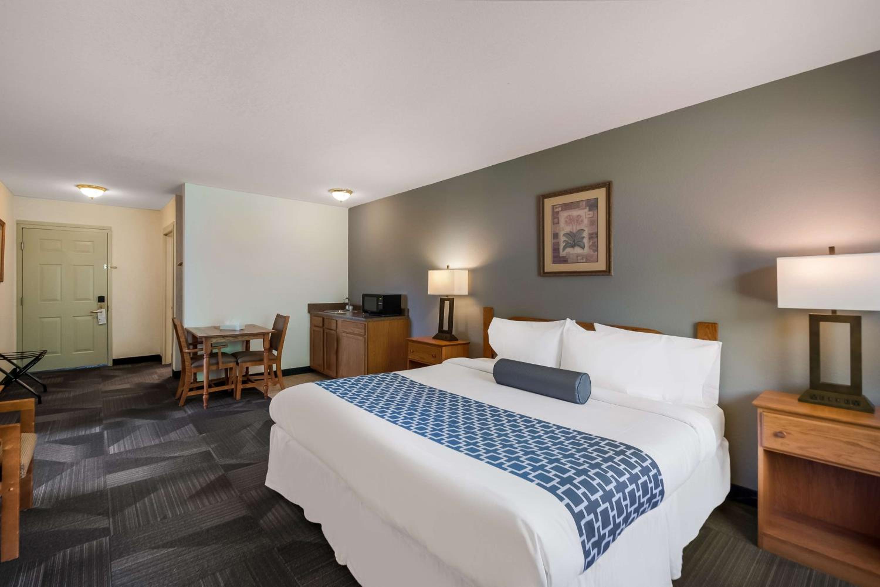SureStay Plus Hotel by Best Western Berkeley Springs - Property Image 31