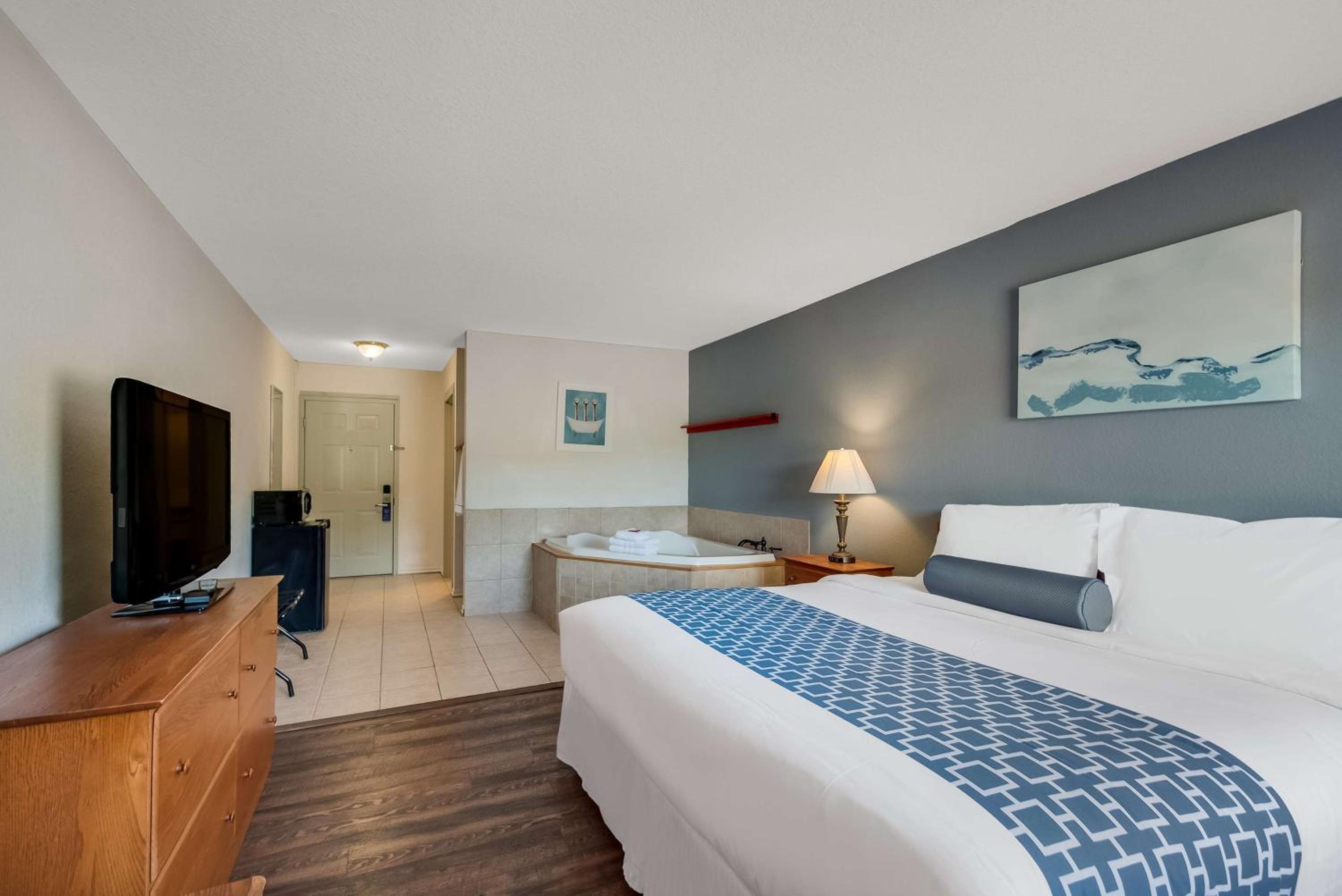 SureStay Plus Hotel by Best Western Berkeley Springs - Property Image 5