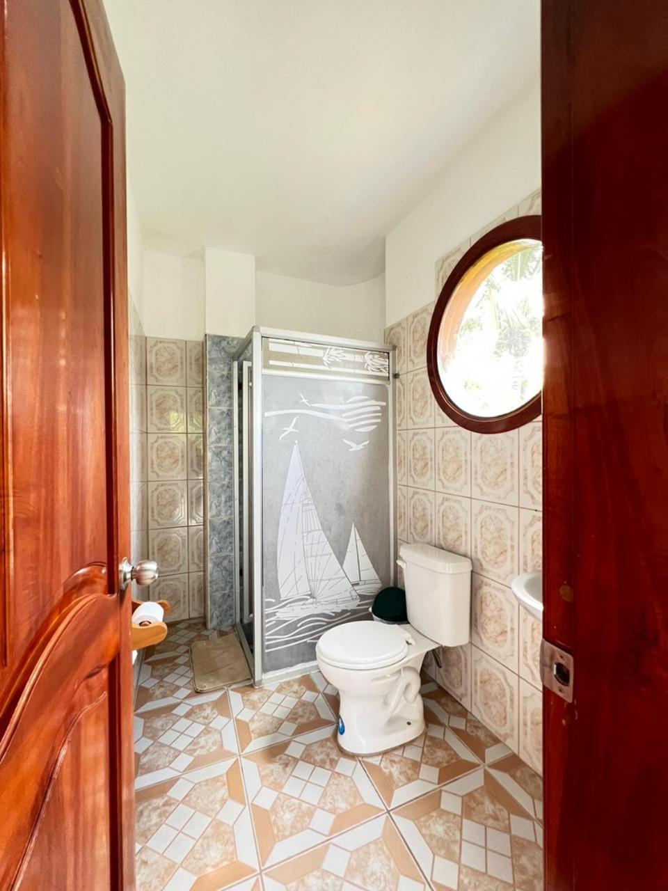 Hostal Brisas Del Mar