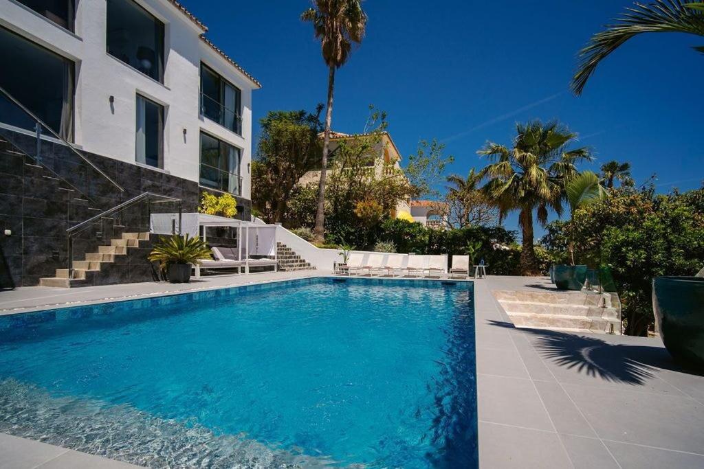 Luxury Villa with Sauna and Heated Pool for 14PAX! view 3
