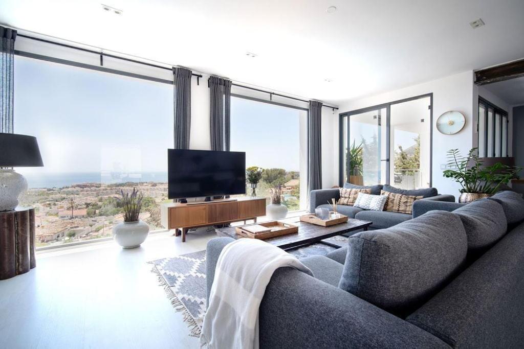 Luxury Villa with Sauna and Heated Pool for 14PAX! view 5