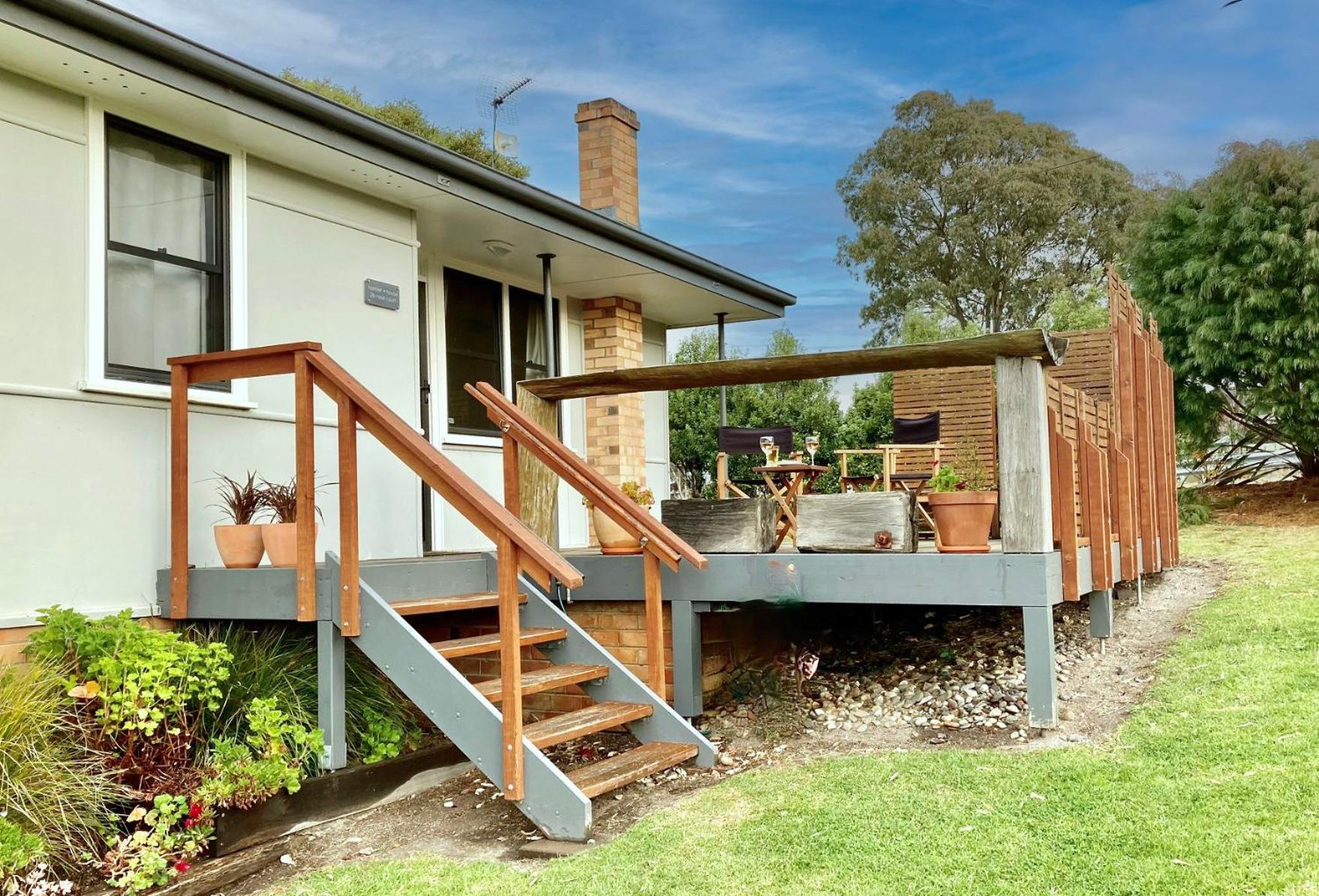 Hamlet House view 2
