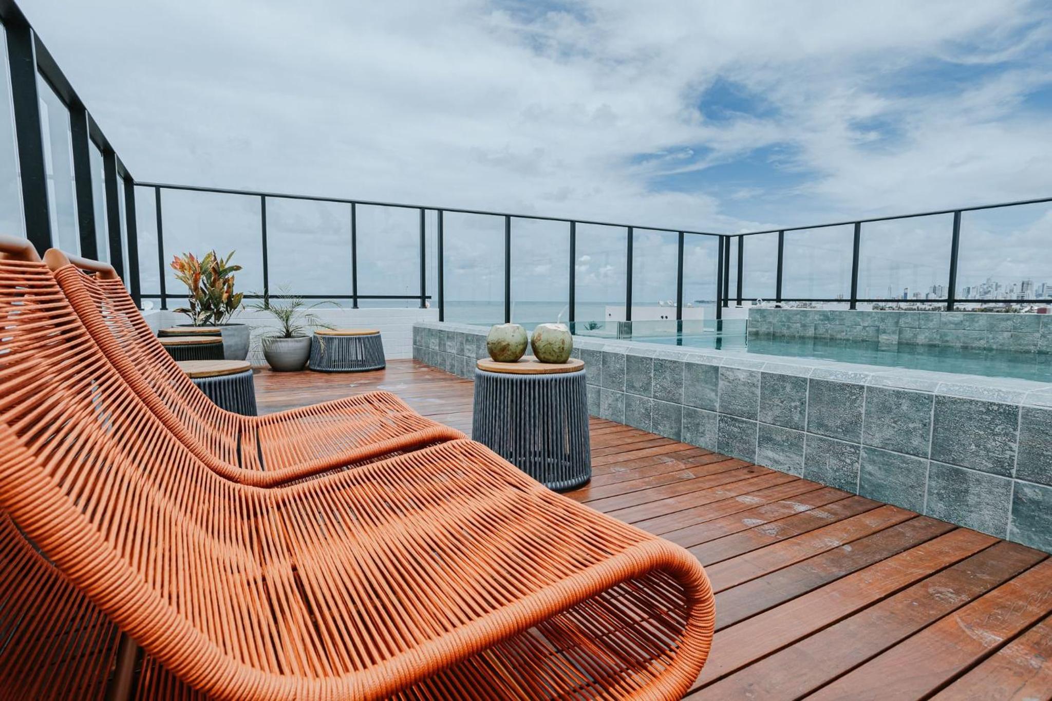 Comfortable flat in front of Bessa beach