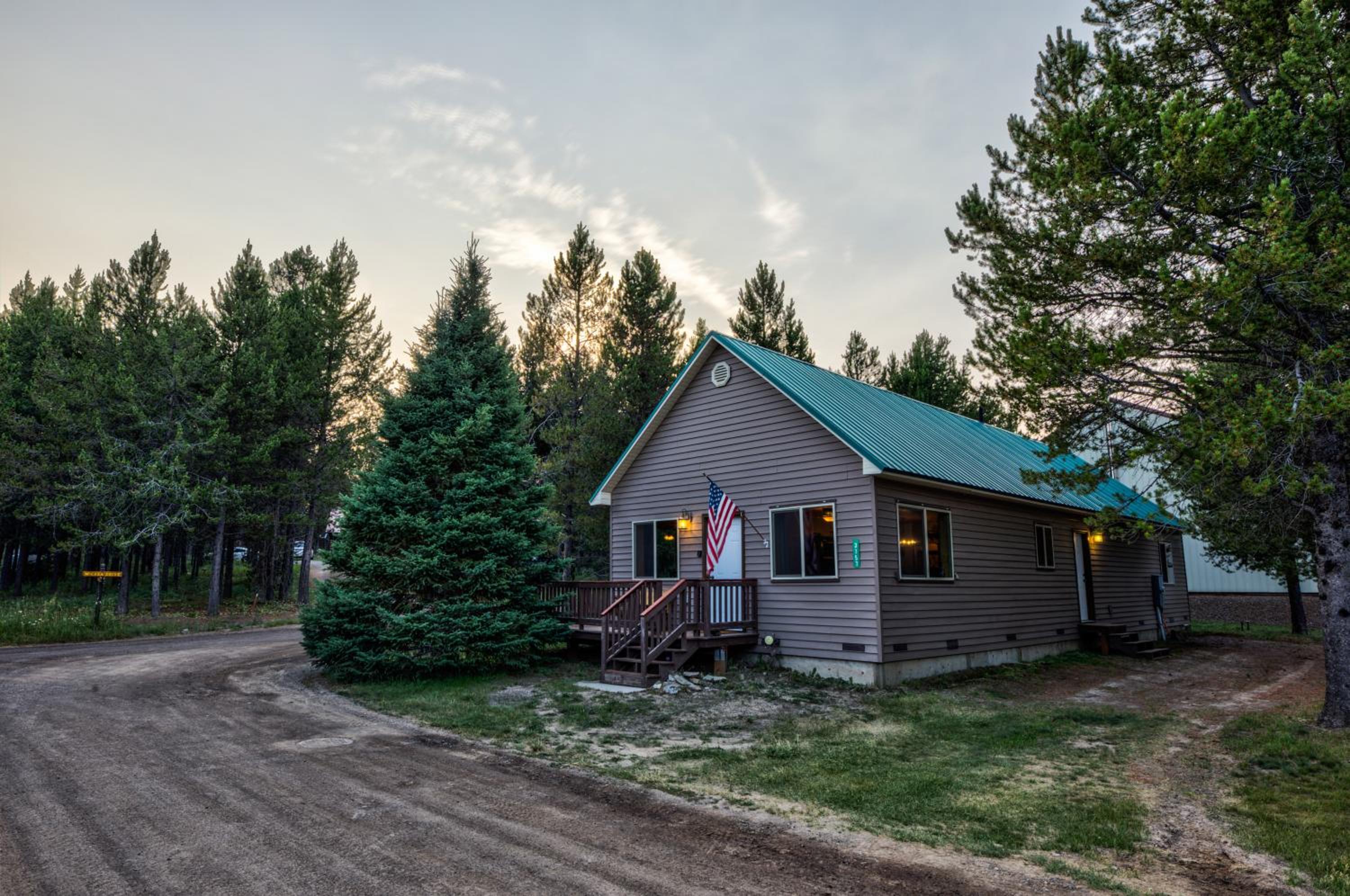 Hotel Muley Hollow by KABINO Fire Pit Grill SmartTV WiFi Washer Dryer - Image 1