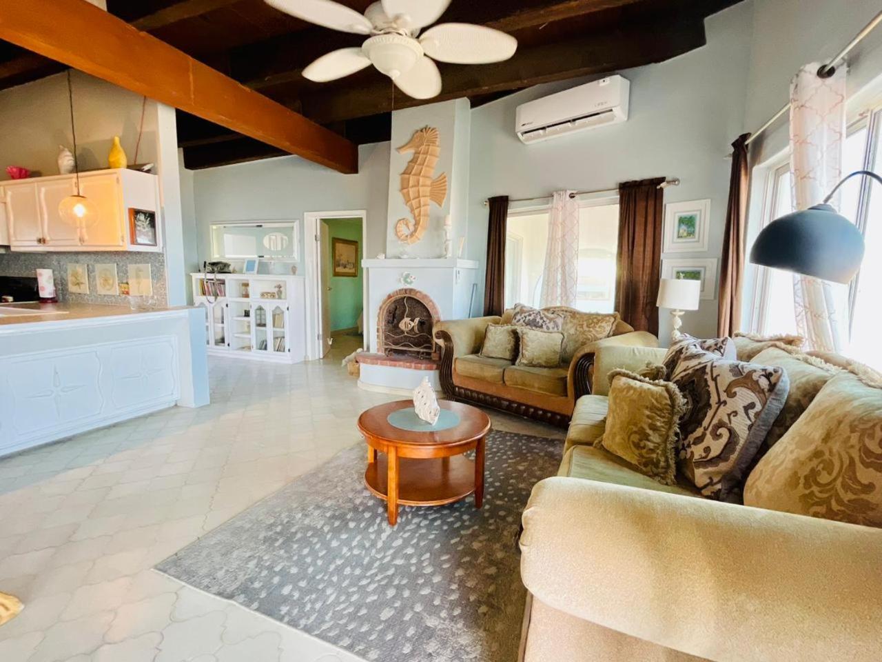 Beachfront Jasibe house view 4