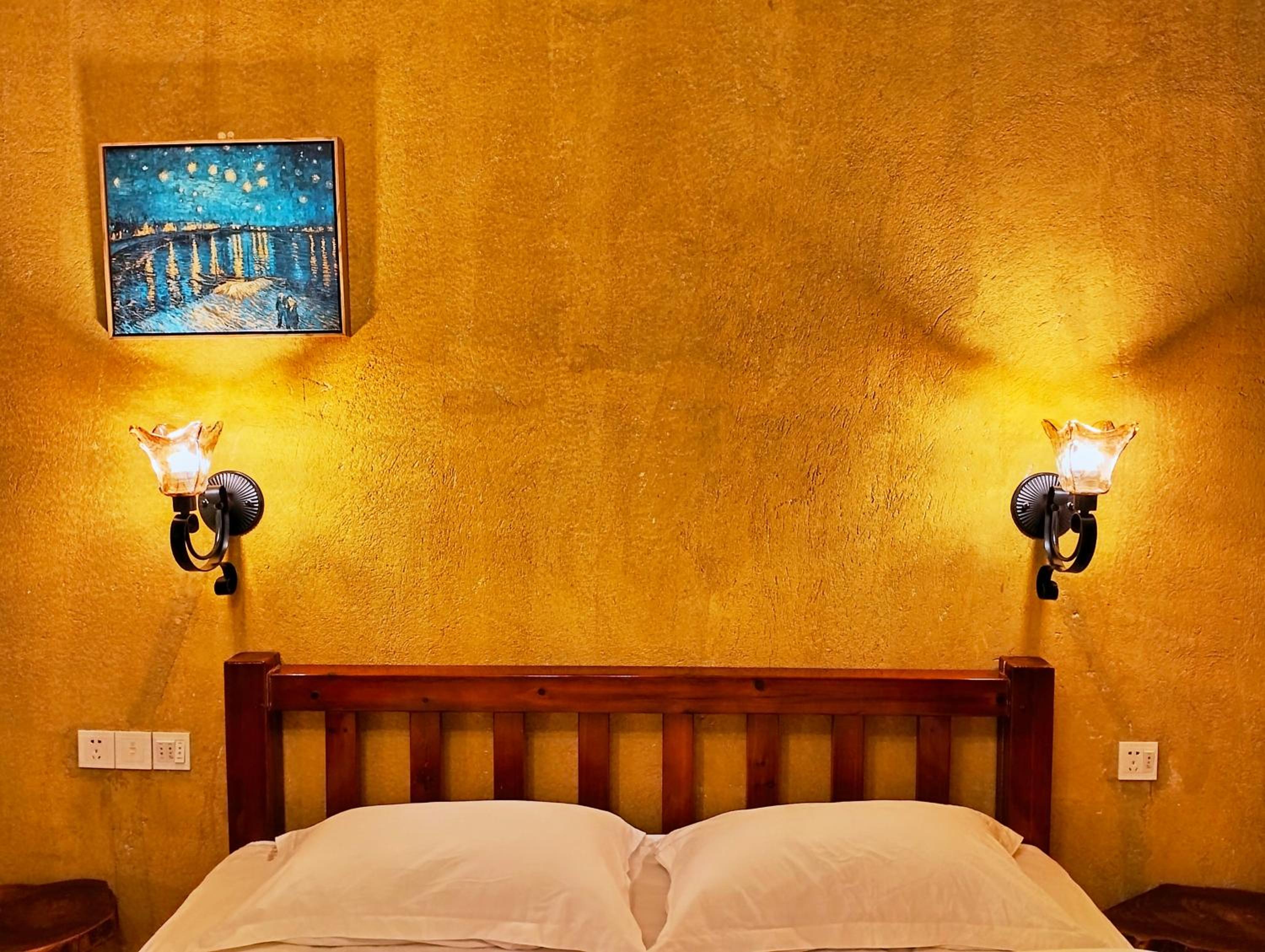 Yangshuo Eden's Social Guesthouse - Wake up to a hearty Western breakfast & fresh craft coffee & night beers & outdoor activities
