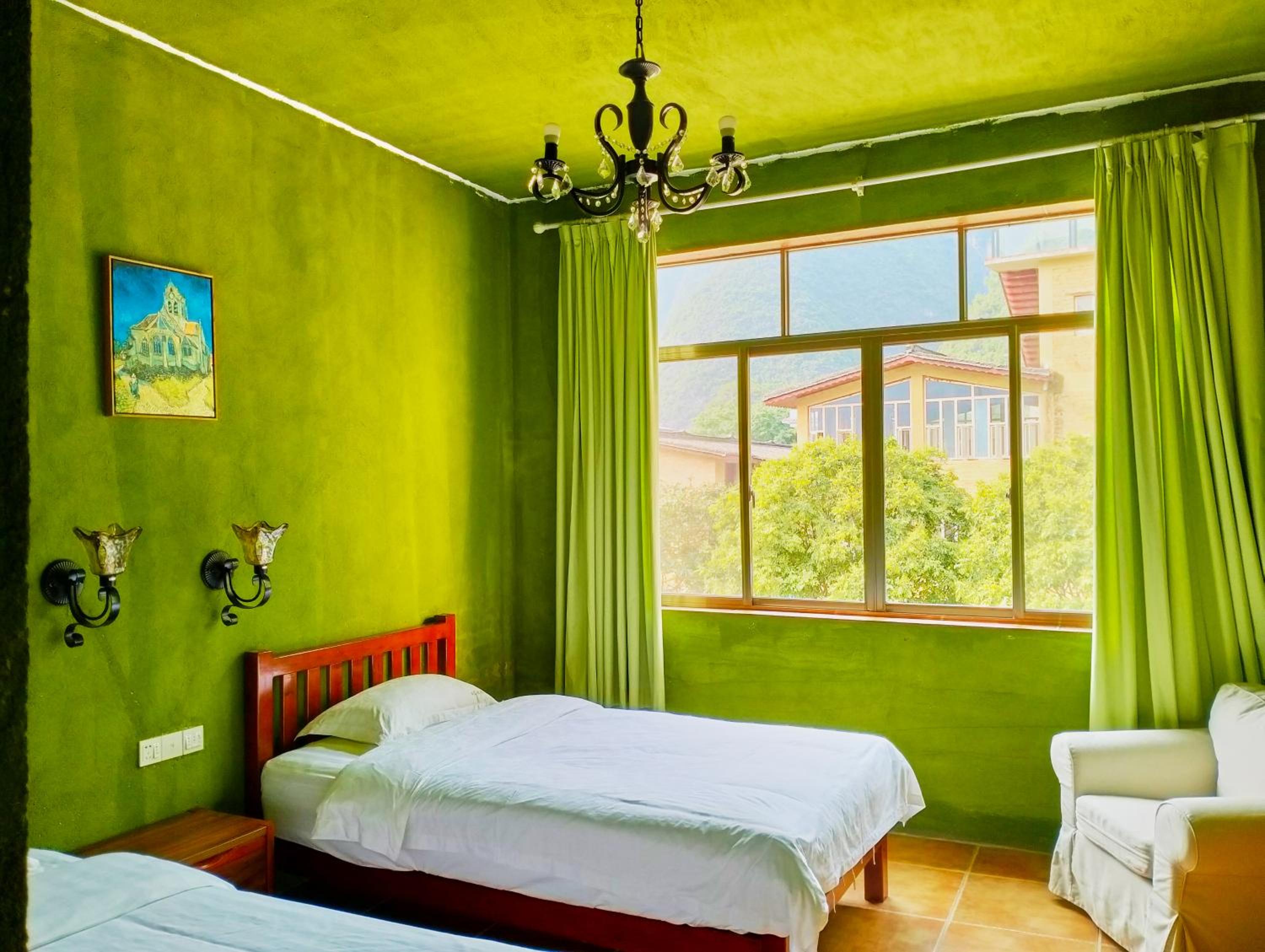 Yangshuo Eden's Social Guesthouse - Wake up to a hearty Western breakfast & fresh craft coffee & night beers & outdoor activities