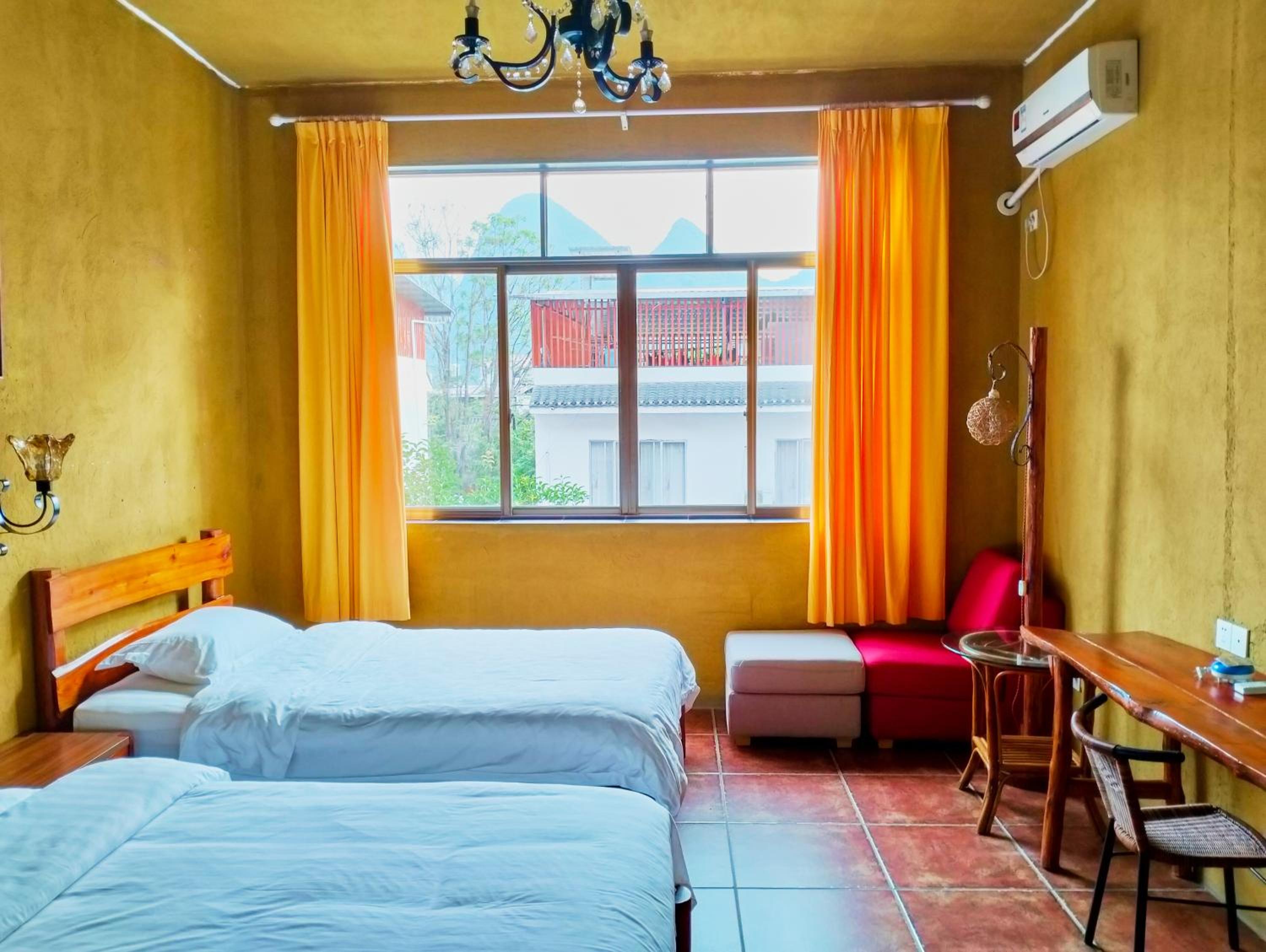 Yangshuo Eden's Social Guesthouse - Wake up to a hearty Western breakfast & fresh craft coffee & night beers & outdoor activities
