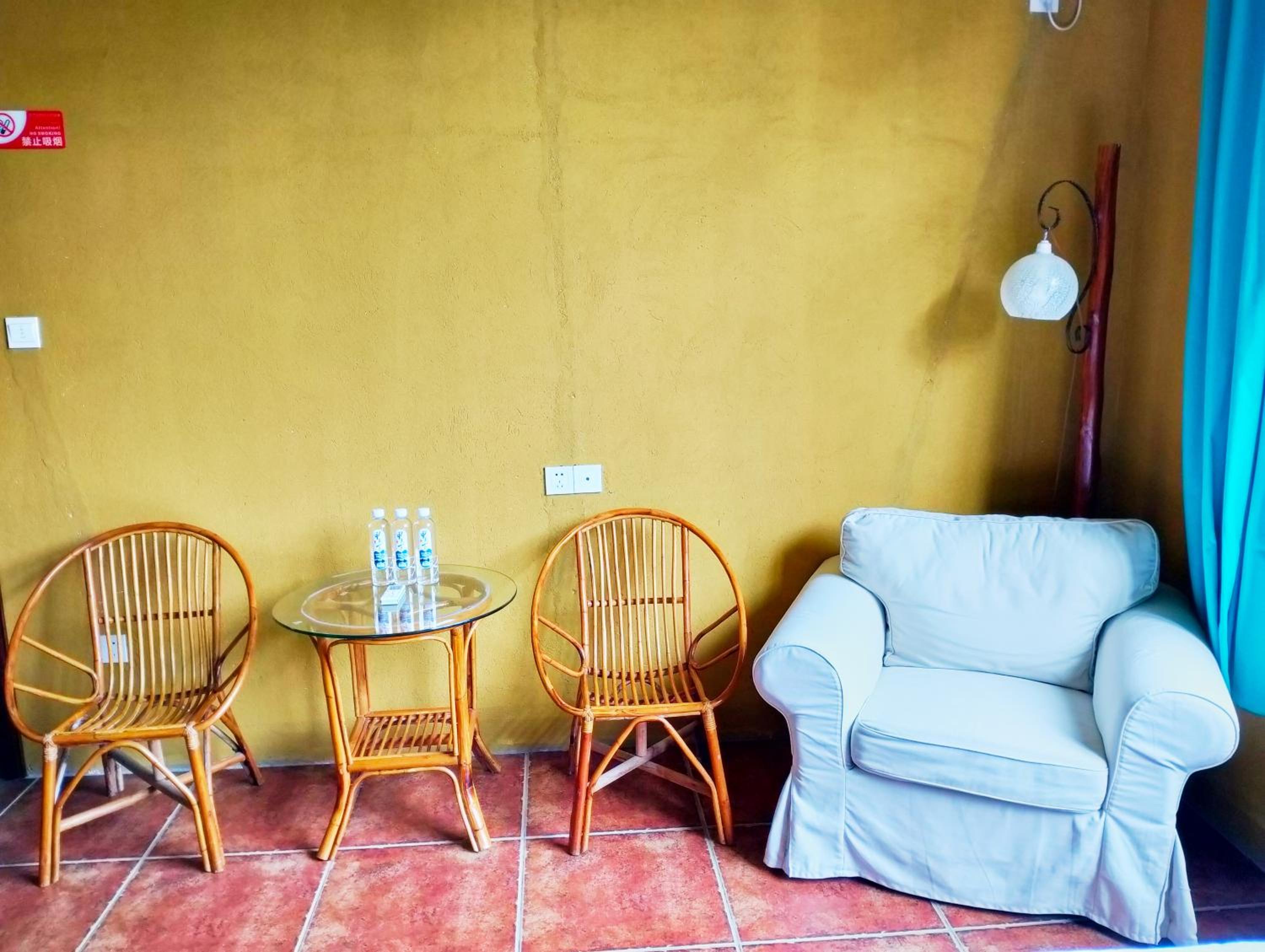 Yangshuo Eden's Social Guesthouse - Wake up to a hearty Western breakfast & fresh craft coffee & night beers & outdoor activities