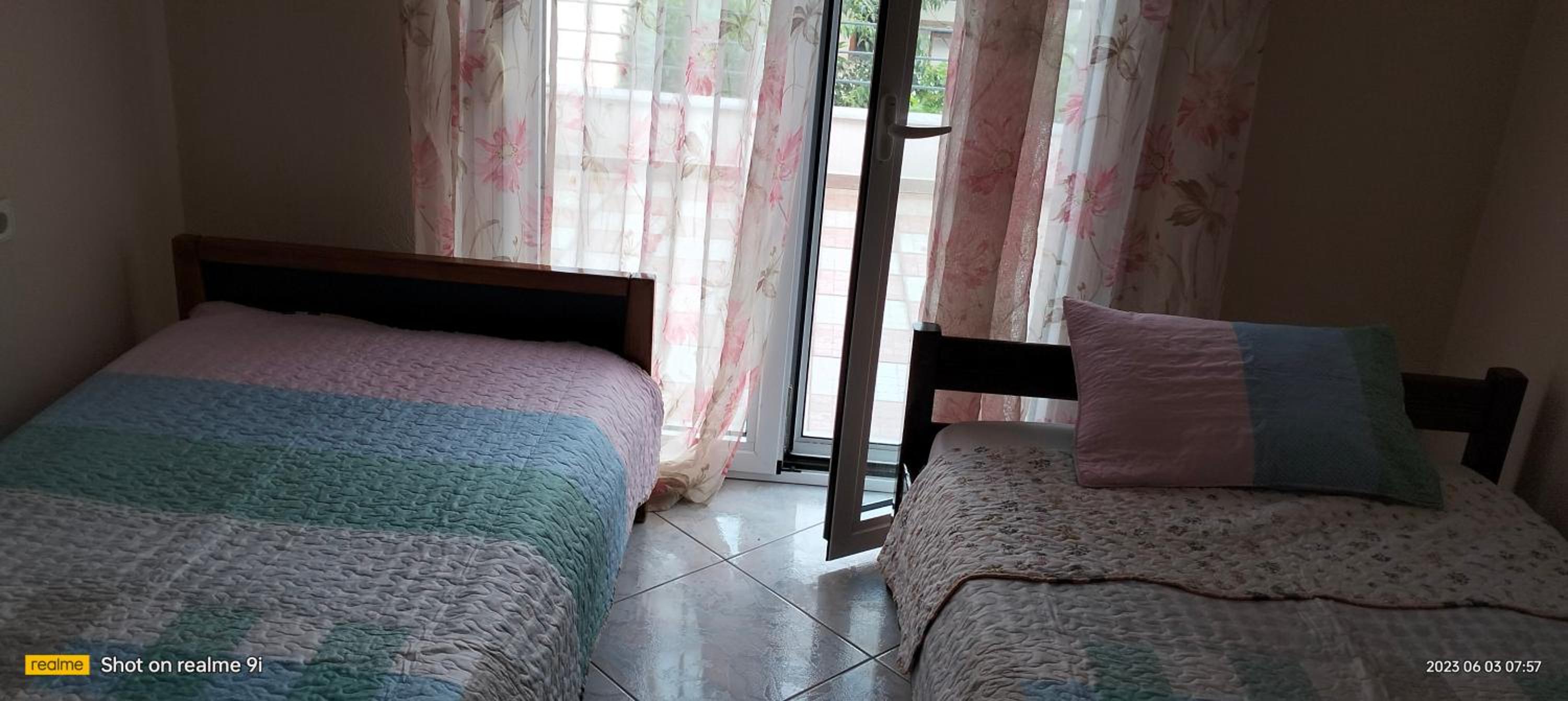 Niki House