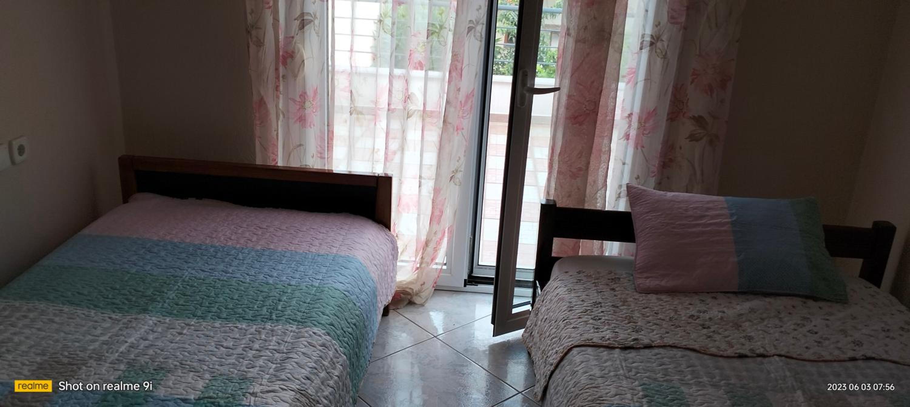 Niki House