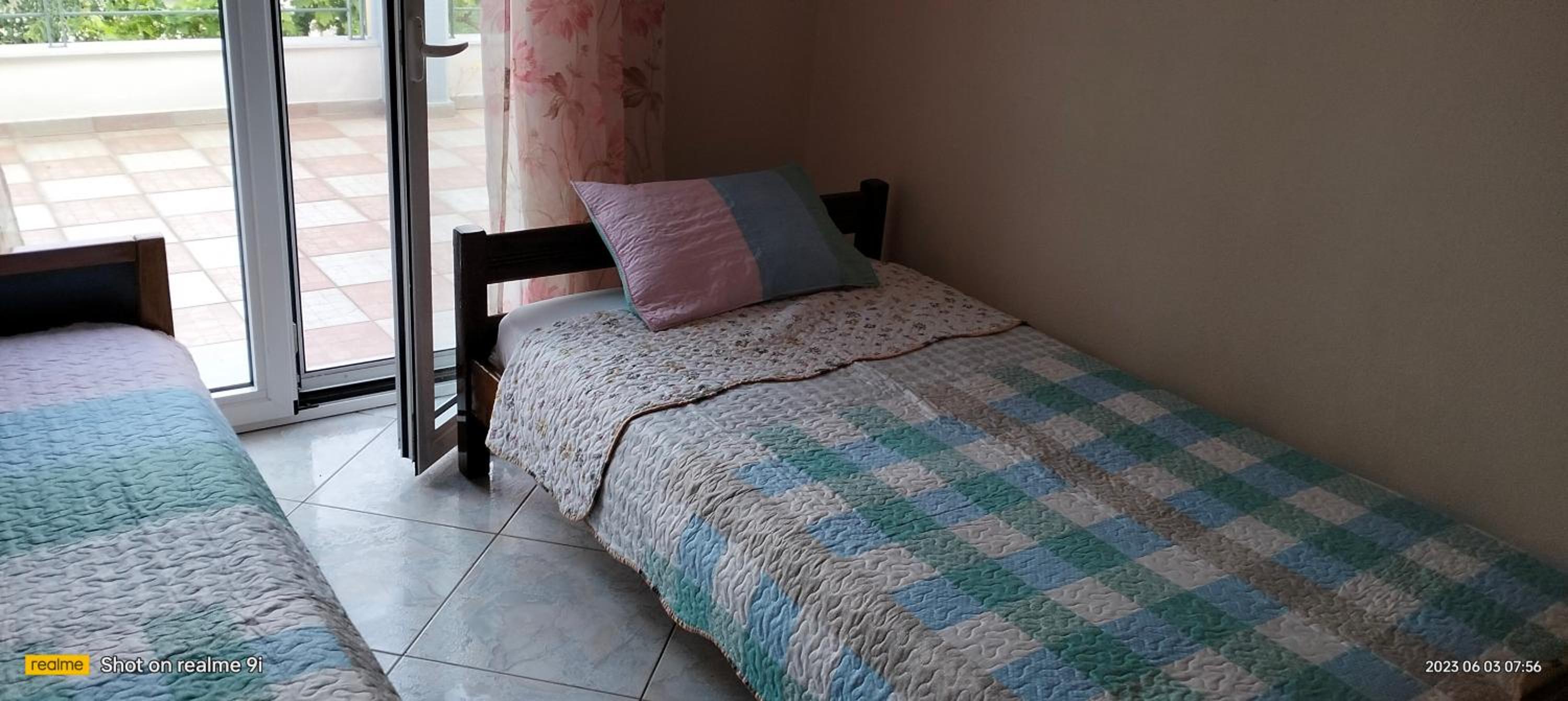Niki House