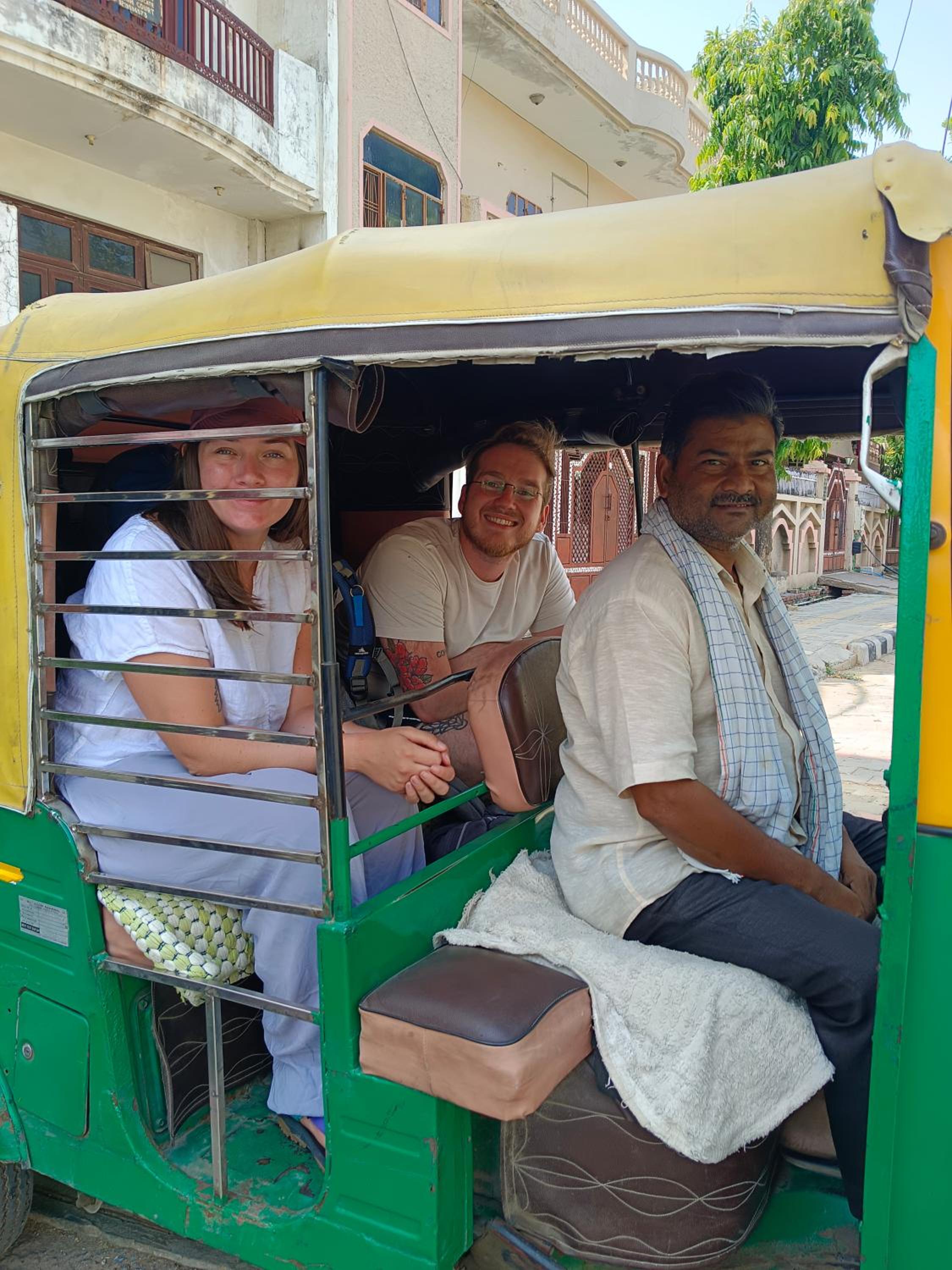 Friends Guest House & Hostel- near TAJ MAHAL
