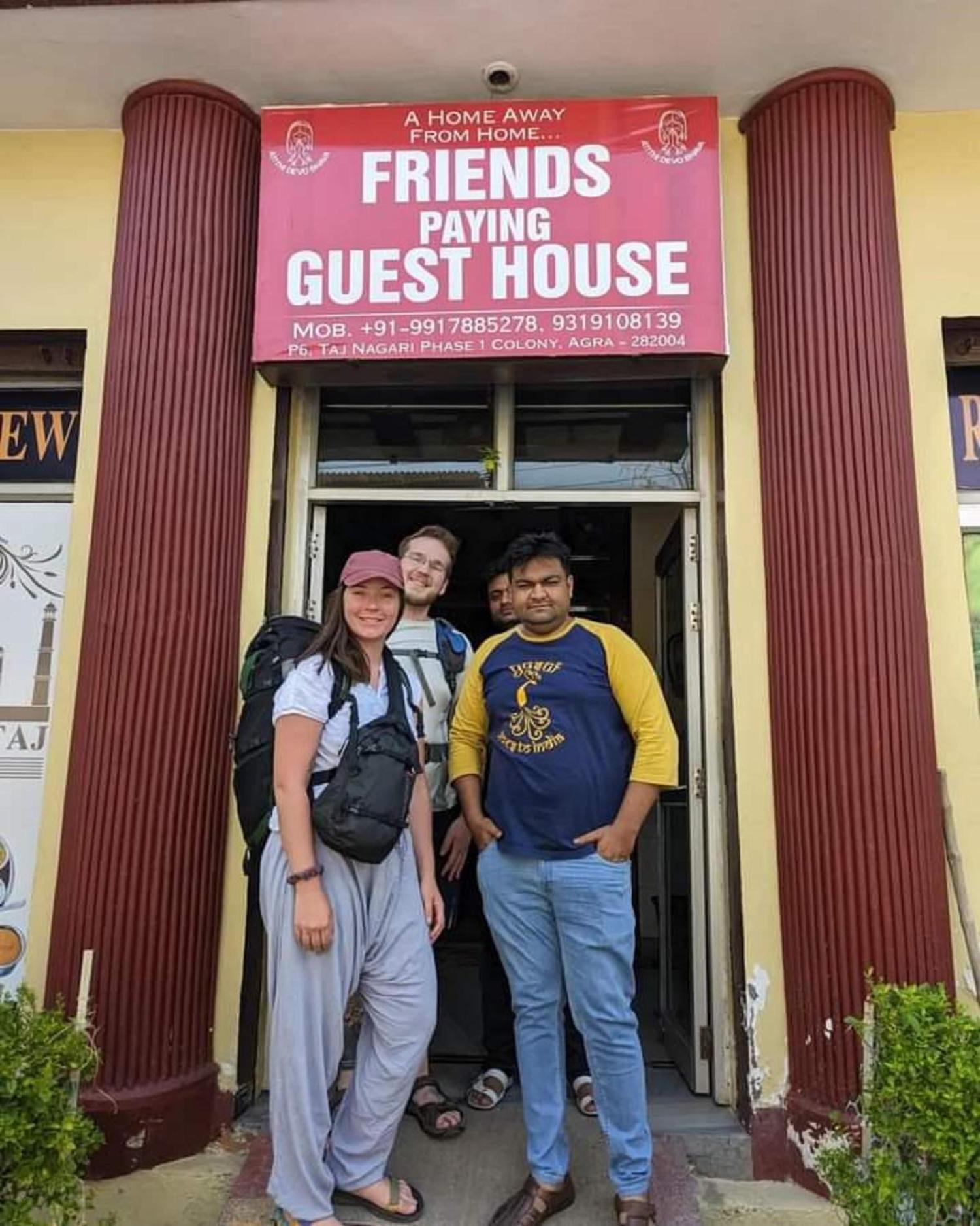 Friends Guest House & Hostel- near TAJ MAHAL
