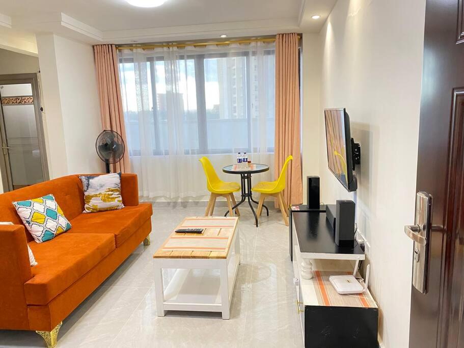 Cozy Retreat in Kilimani near Yaya Centre-Gym, Gazebo view 4