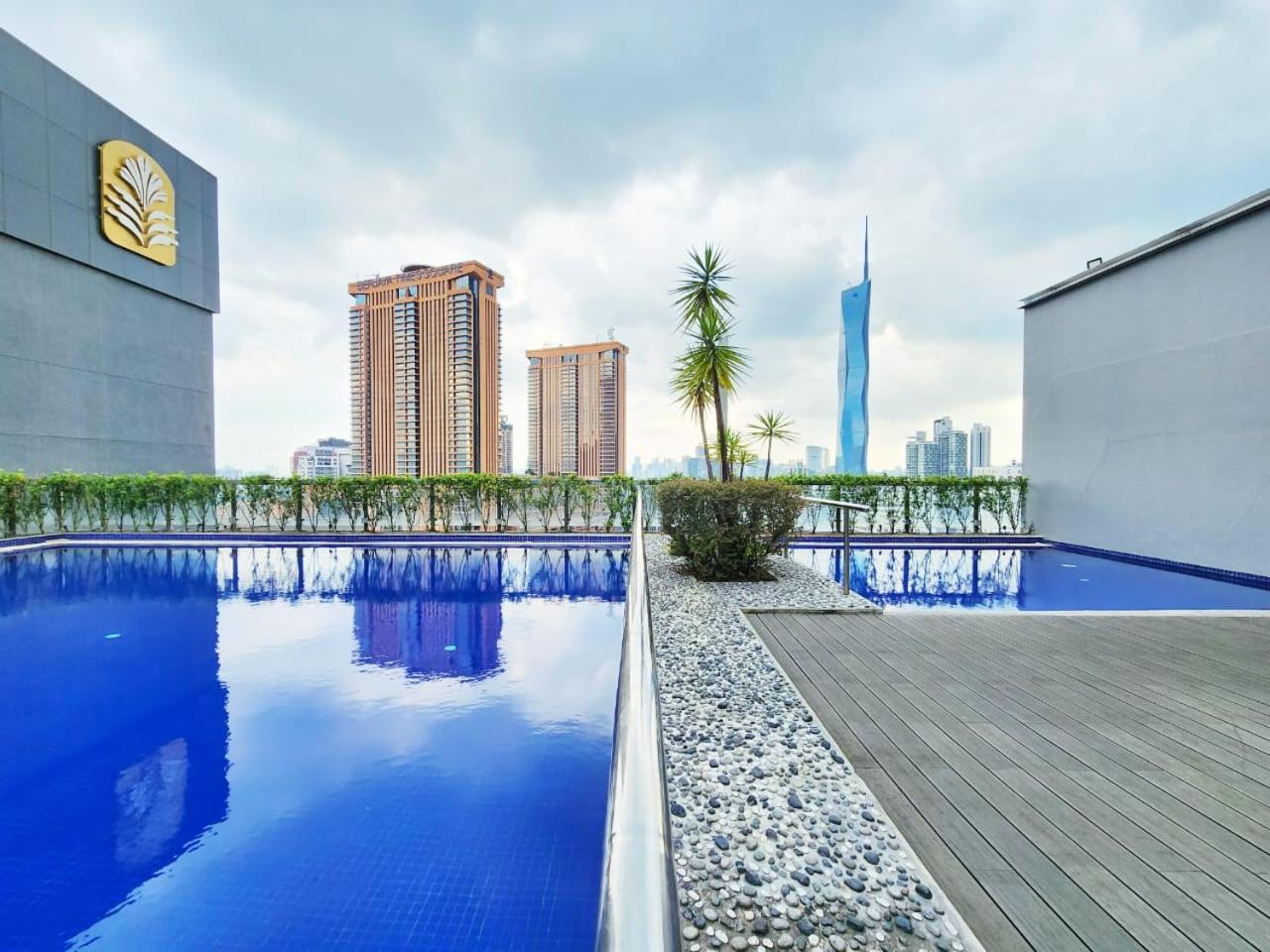 Walk 3min to Bukit Bintang TRX 1-6pax Netflix