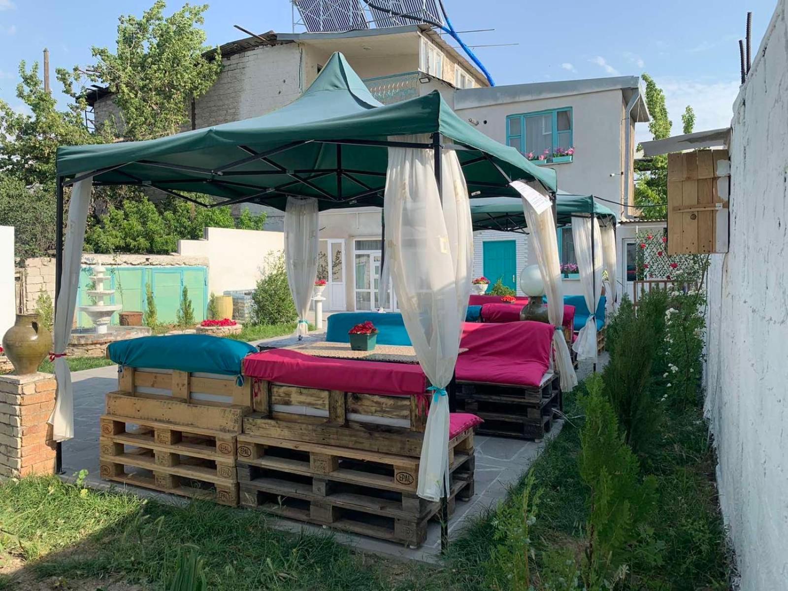 Santorini Hotel & Hostel
