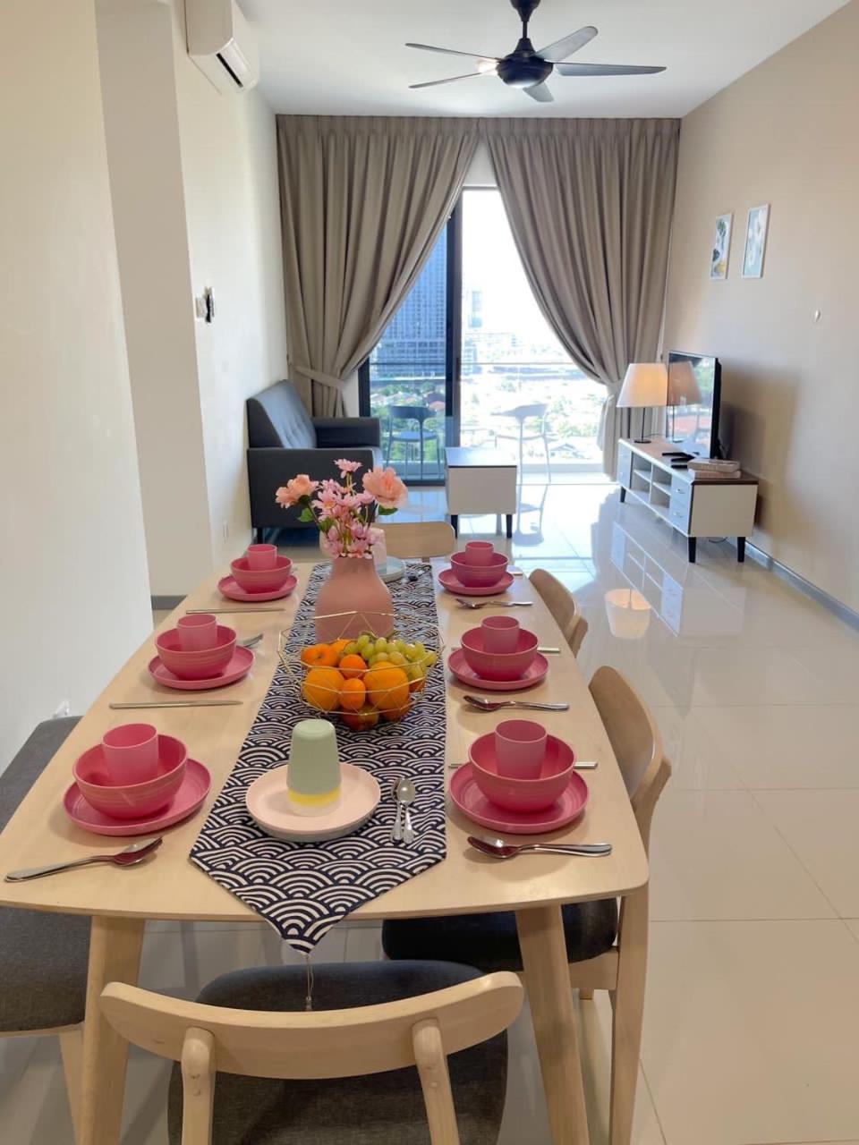 Cozy Family Suite Kepong DesaPark MontKiara Publika Mitec