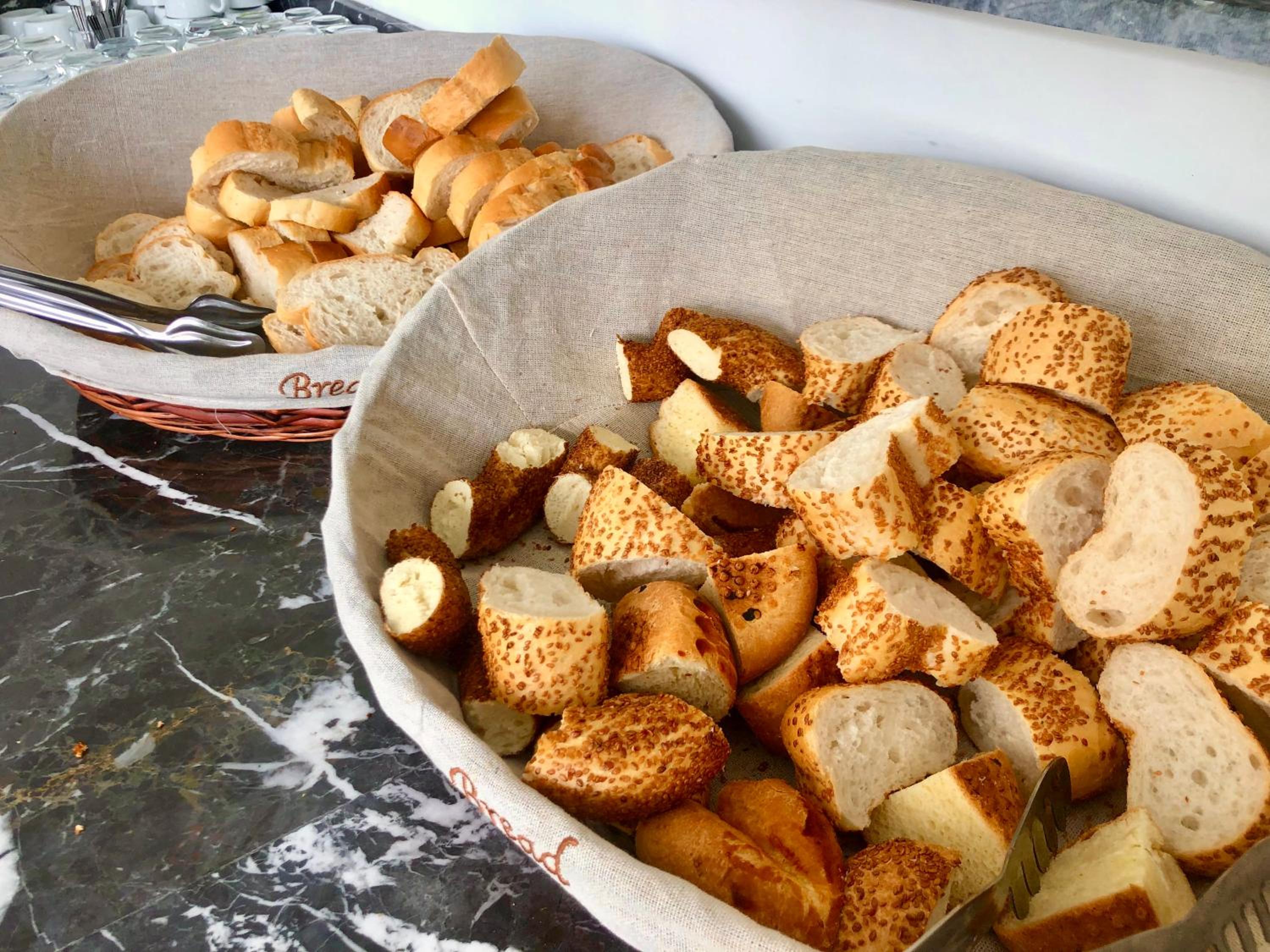 Wolf Of The City Otel - Image 48