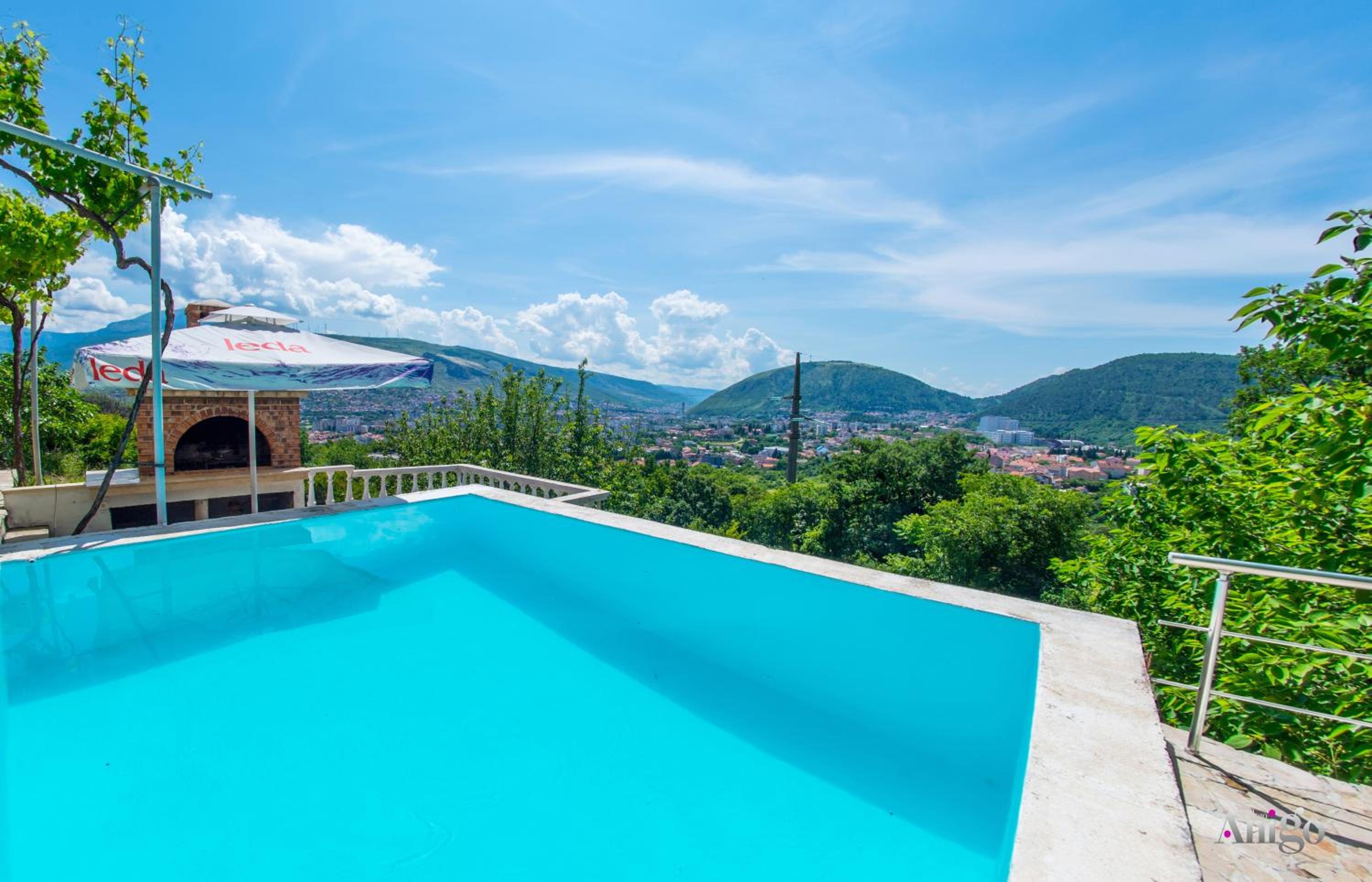 Perfect view of Mostar - with swimming pool view 3