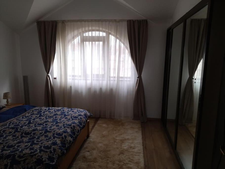 Villaweb Penthouse 2rooms,5min drive center city &Airport view 2
