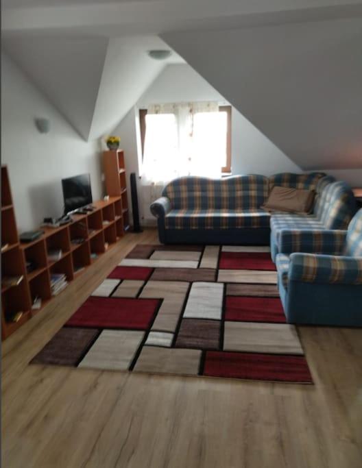 Villaweb Penthouse 2rooms,5min drive center city &Airport view 4