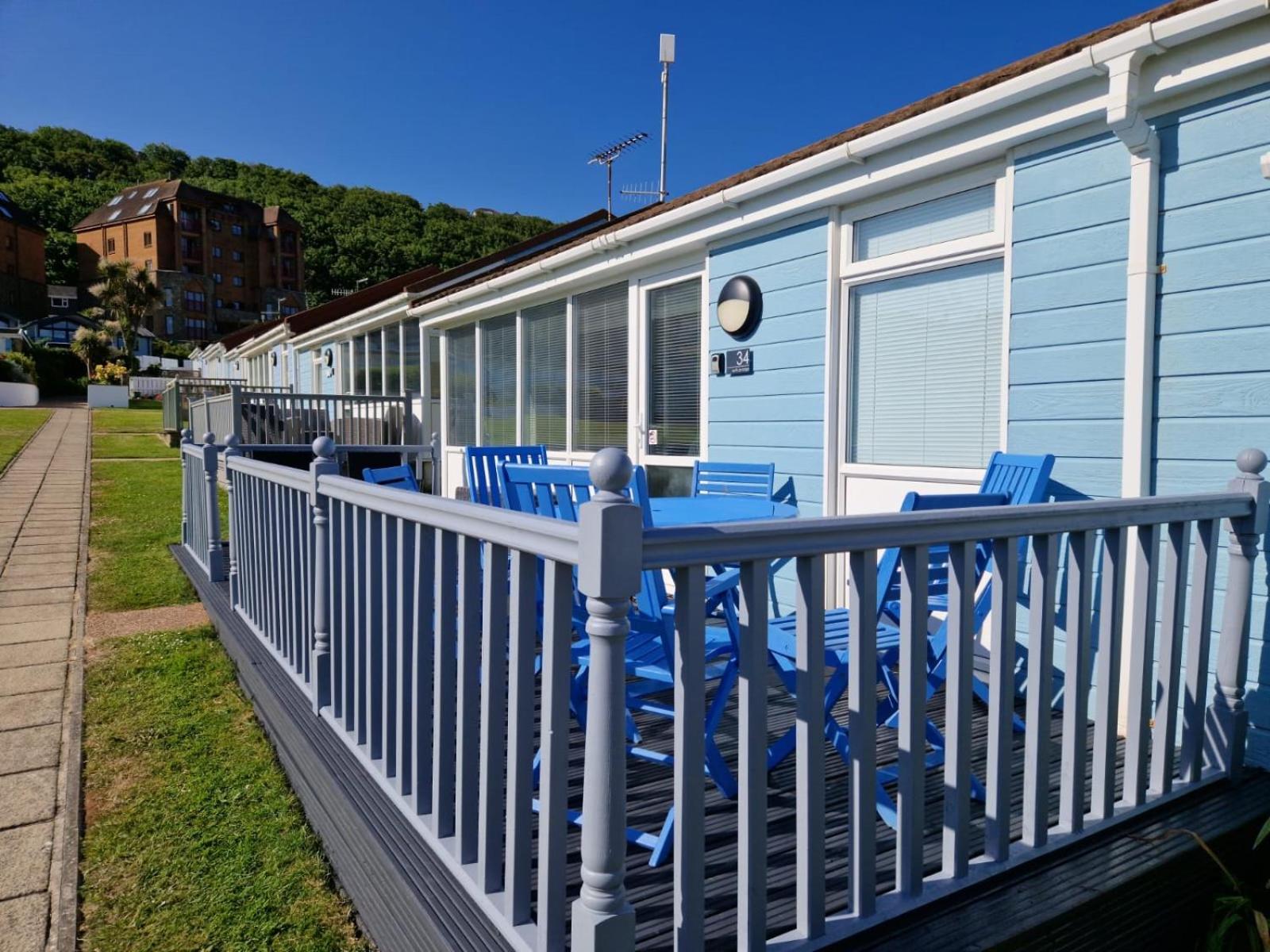 Surfs Up Lodge - Westward Ho! view 4