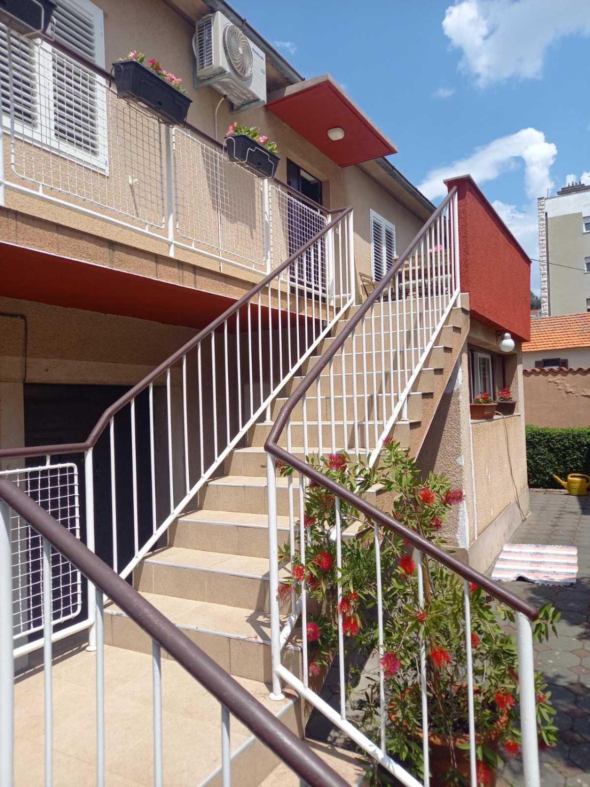 Hotel Apartment Ana, free garage parking - Image 1