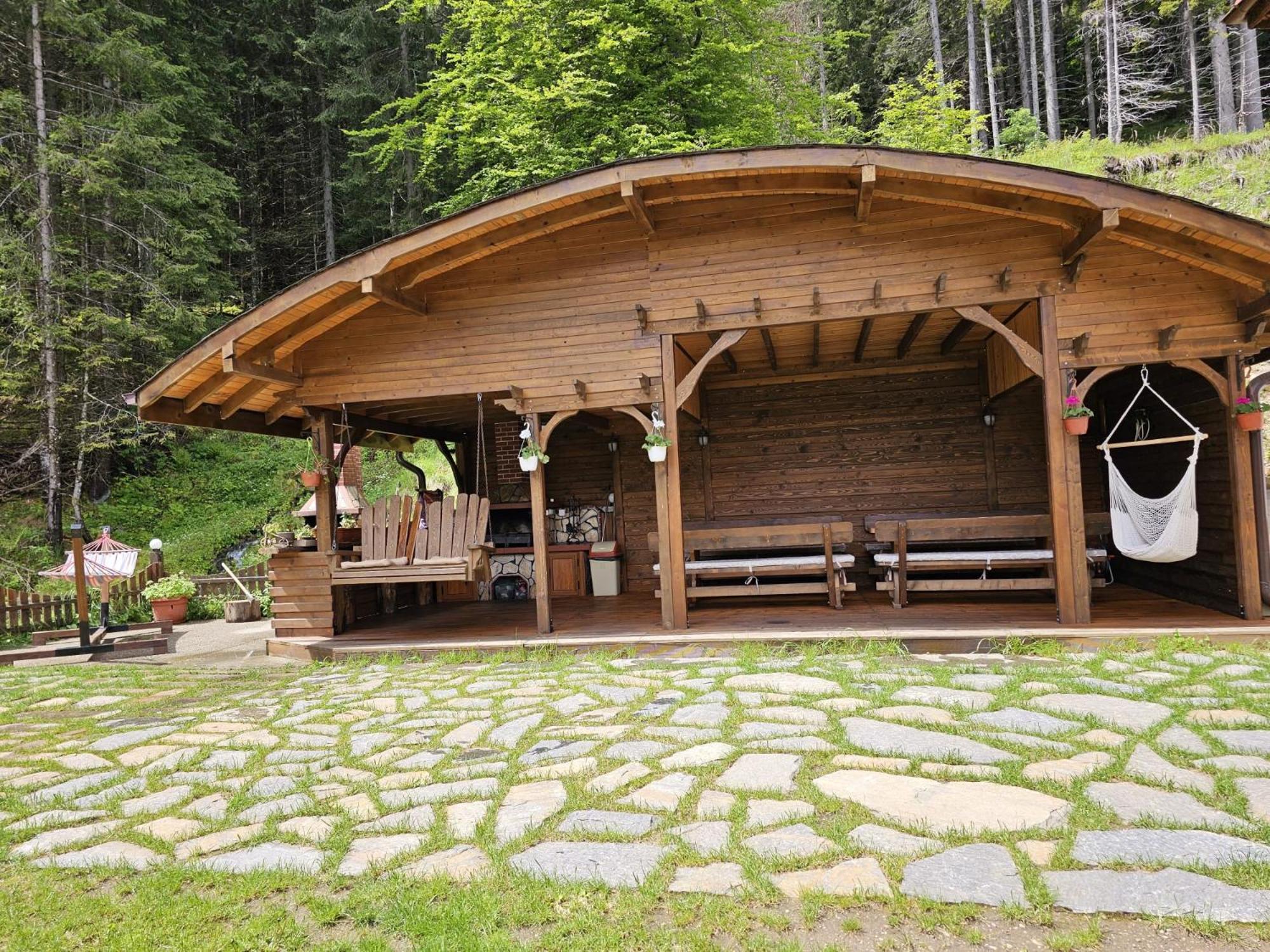 Villa Hills - къща за гости с храна