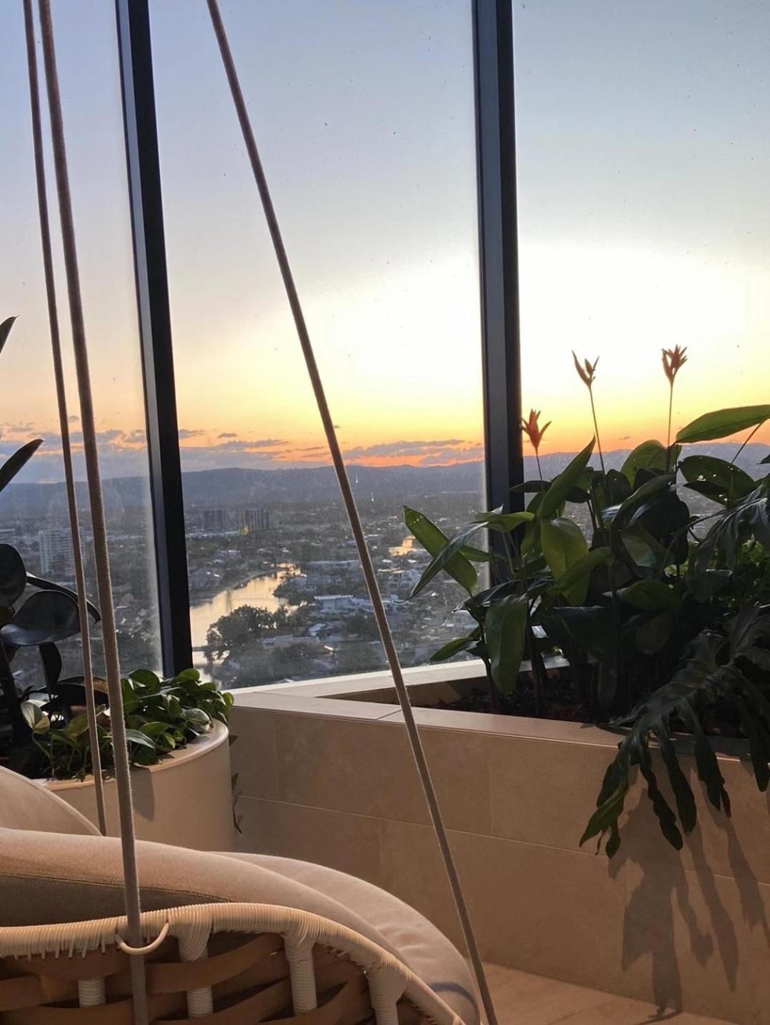 Luxury Casino Apartment in Broadbeach Island