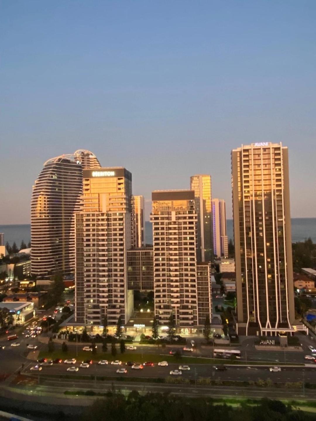 Luxury Casino Apartment in Broadbeach Island