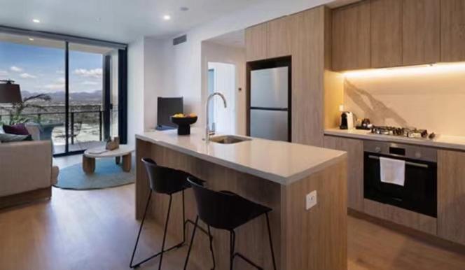 Luxury Casino Apartment in Broadbeach Island