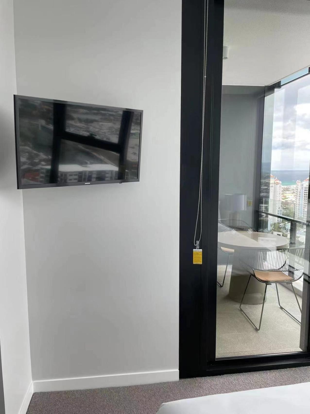 Luxury Casino Apartment in Broadbeach Island
