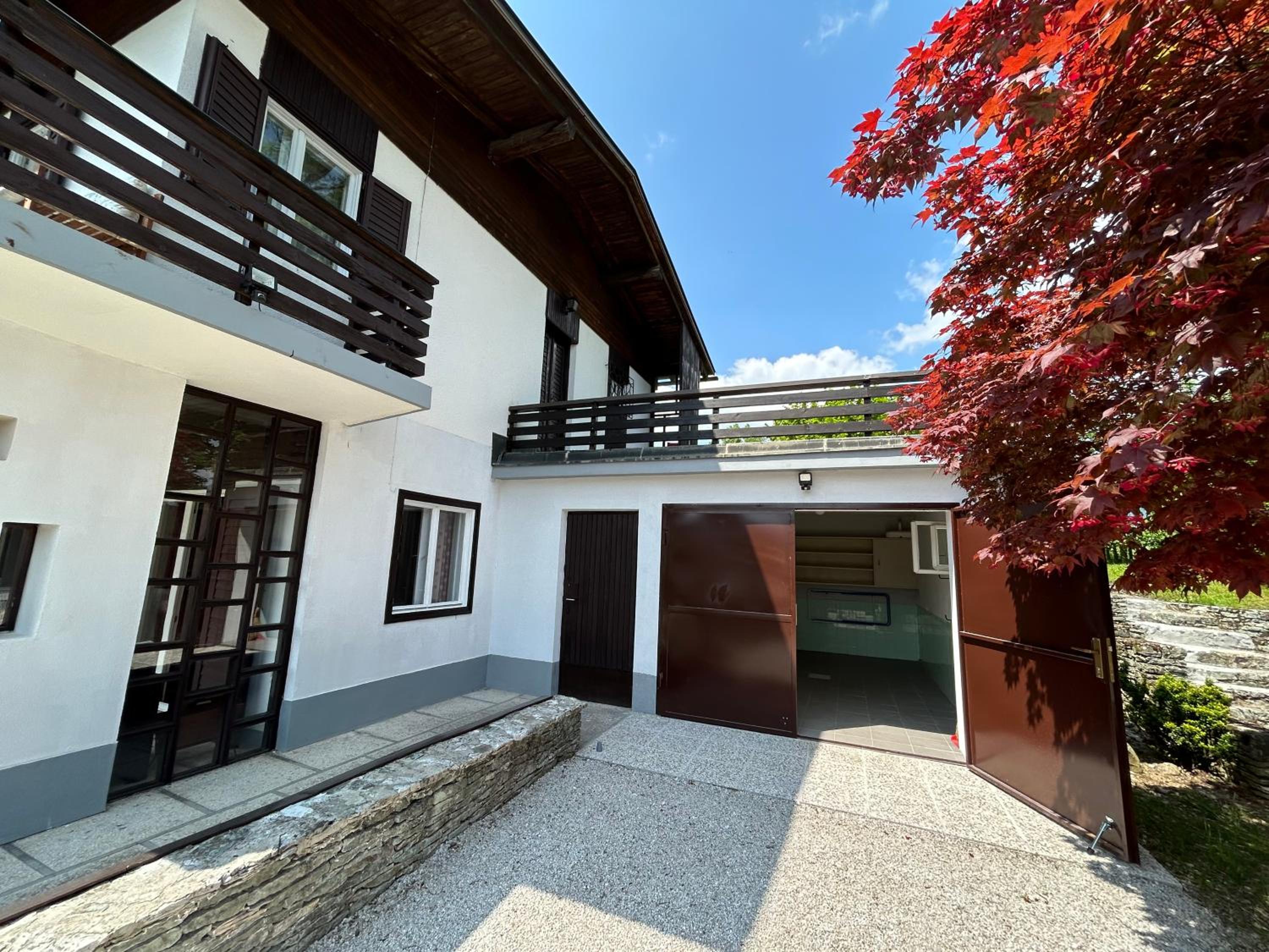 Cosy Vintage House Bled view 5
