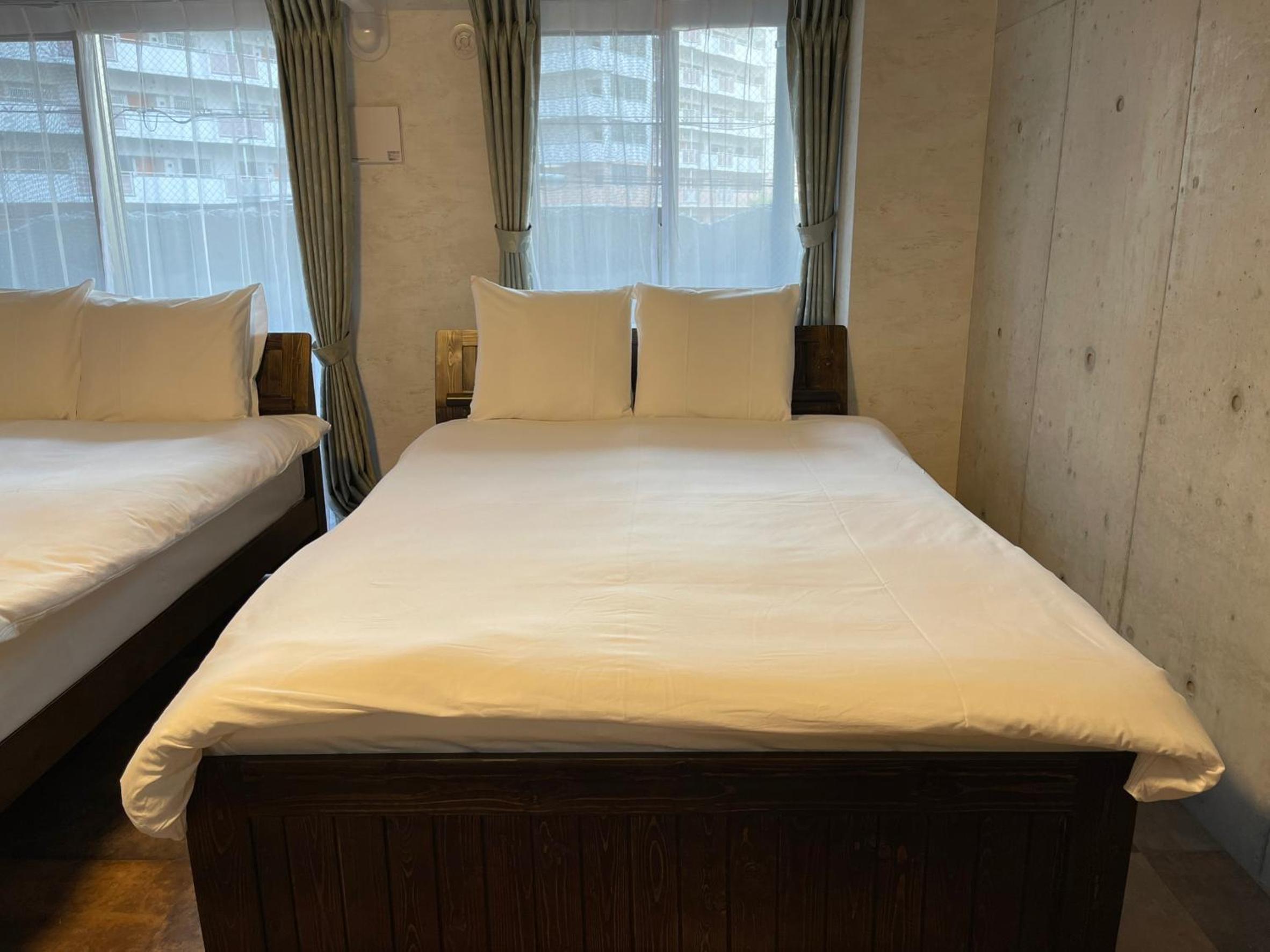WOLF PACK apartment 21