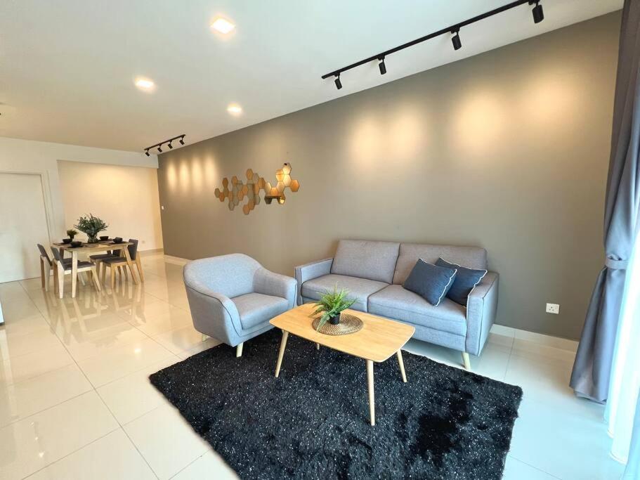 Teega Suites Puteri Harbour_5 Min to Legoland_6Pax photo 4