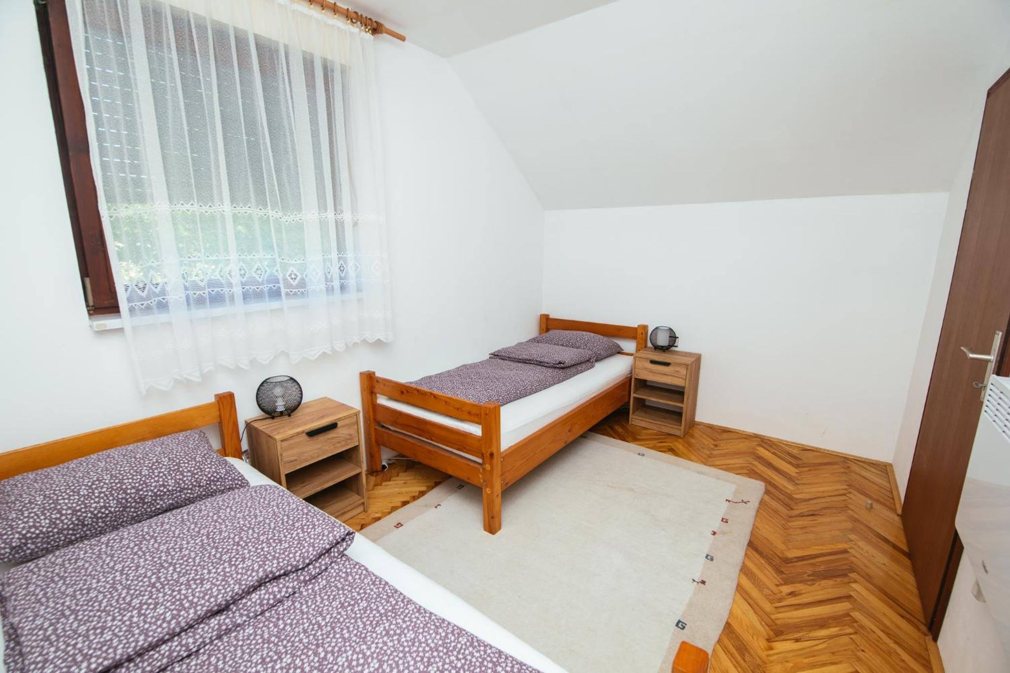 Weeksa Vacation Home