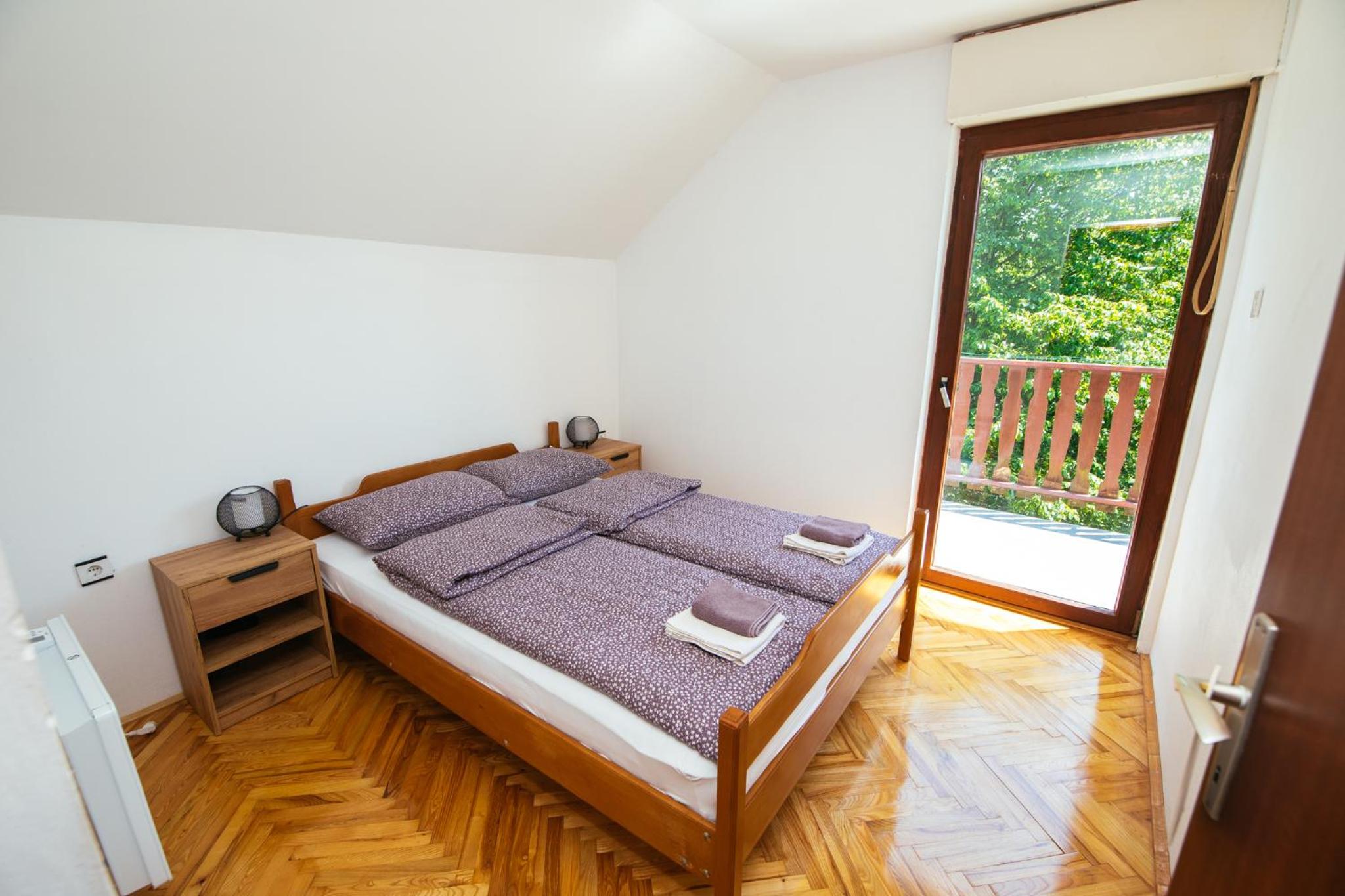 Weeksa Vacation Home
