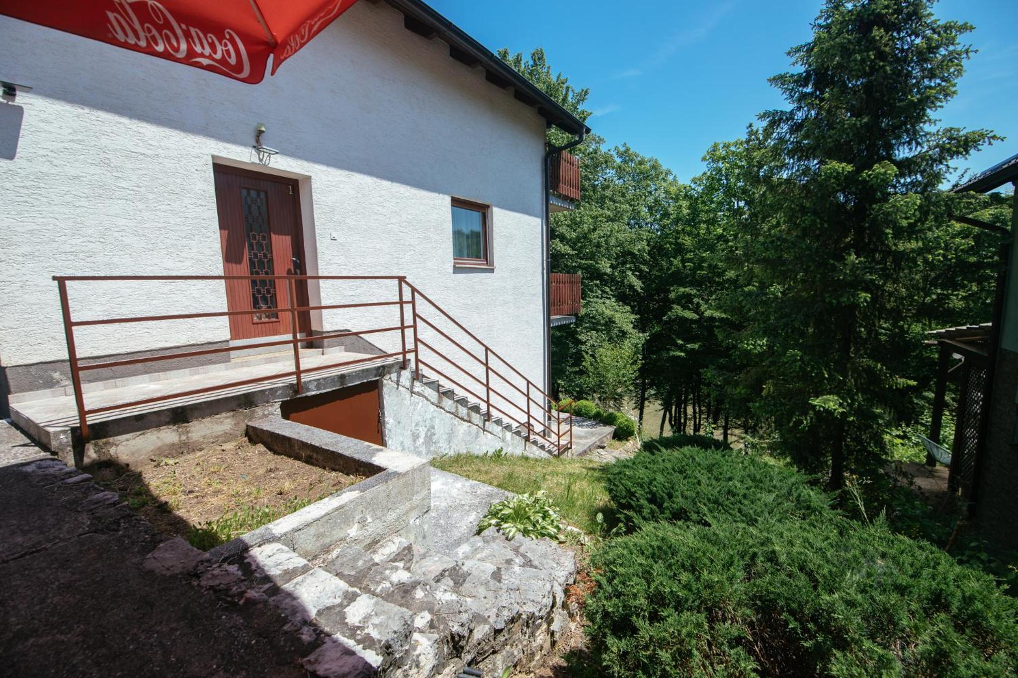 Weeksa Vacation Home