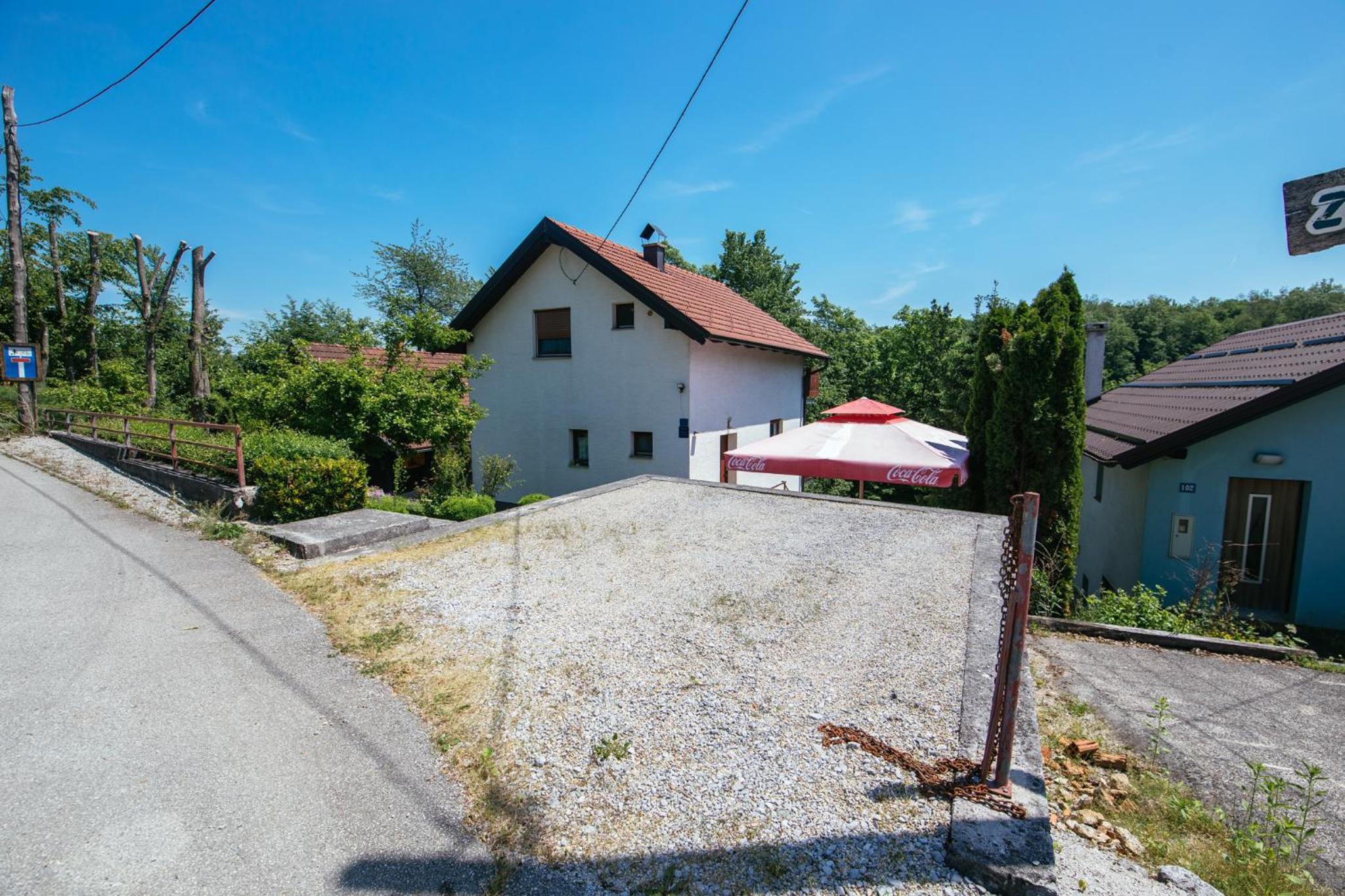 Weeksa Vacation Home