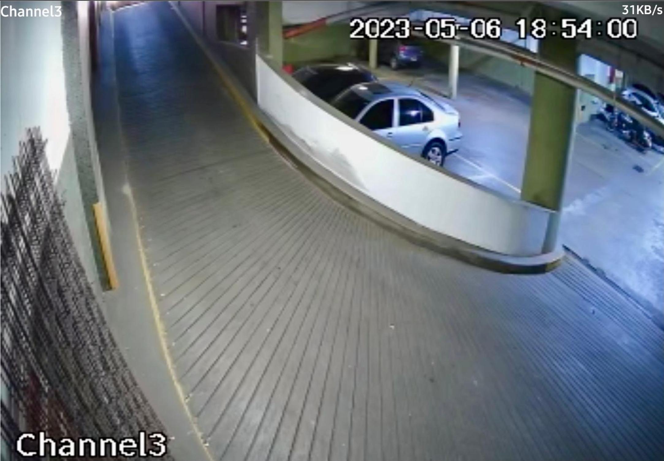 FANTASTICO con COCHERA en PLENO CENTRO
