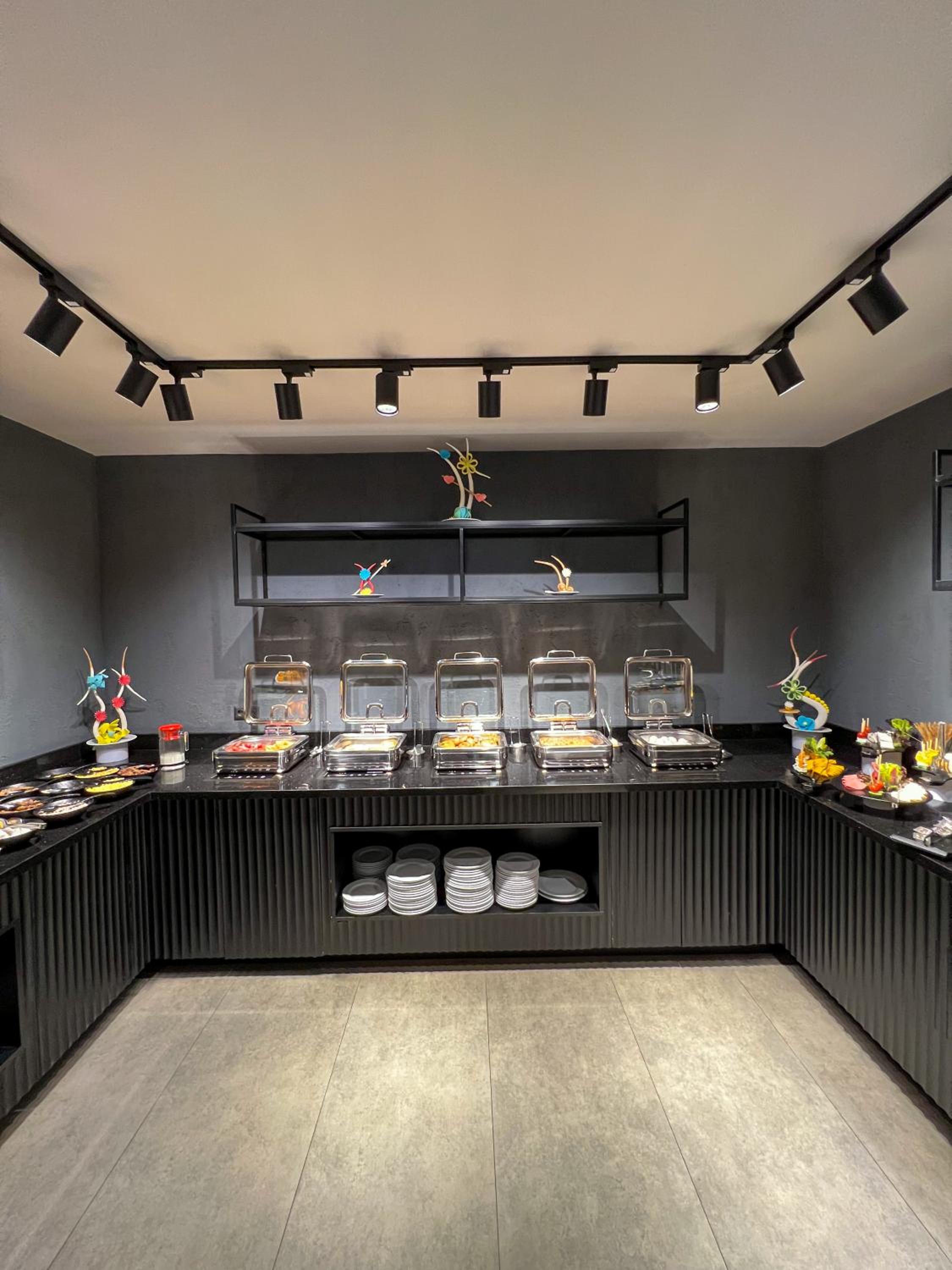 Falcon 1511 - Image 30