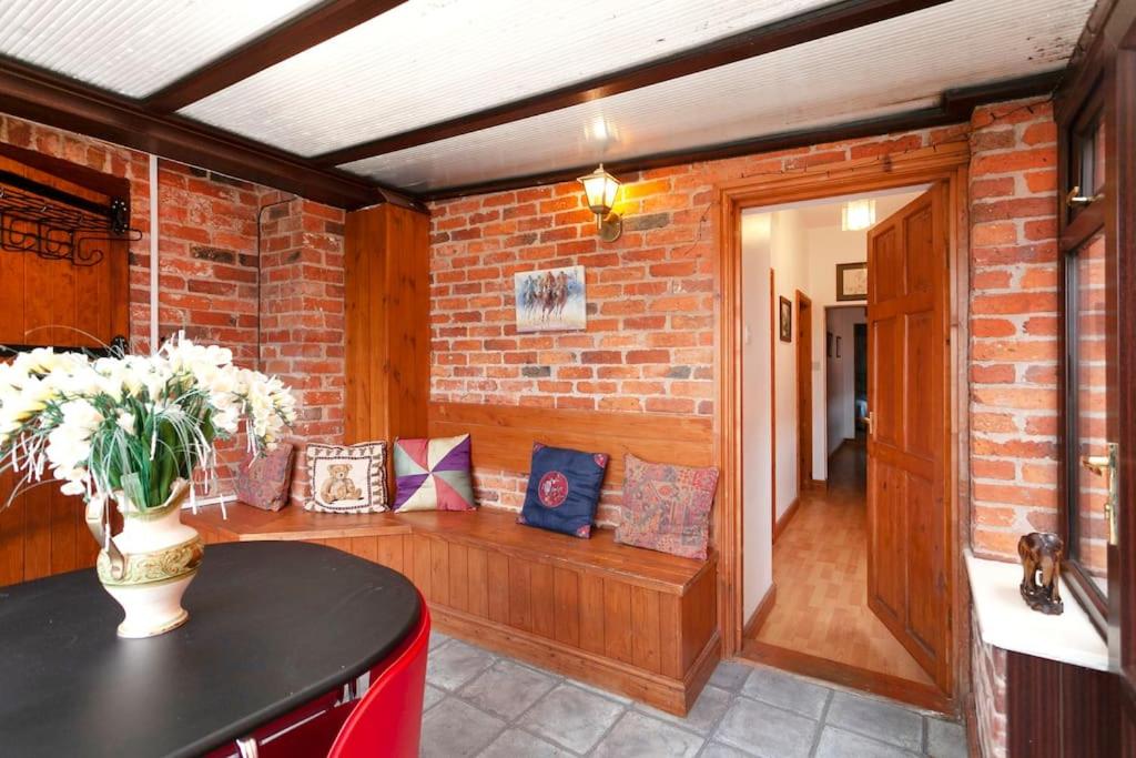 Garden cottage