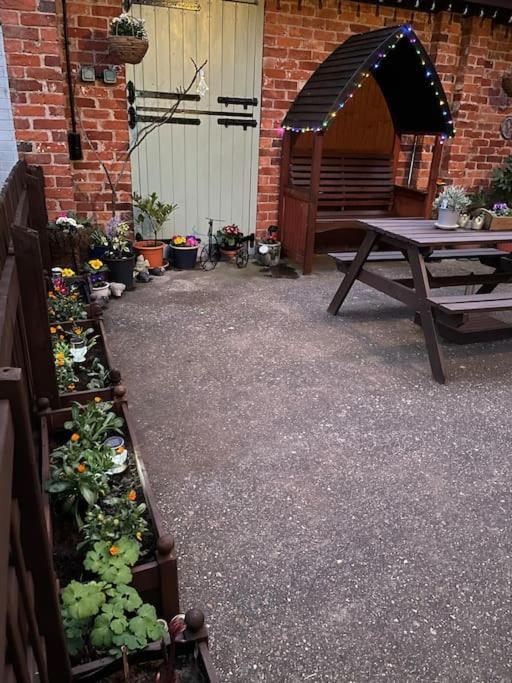 Garden cottage