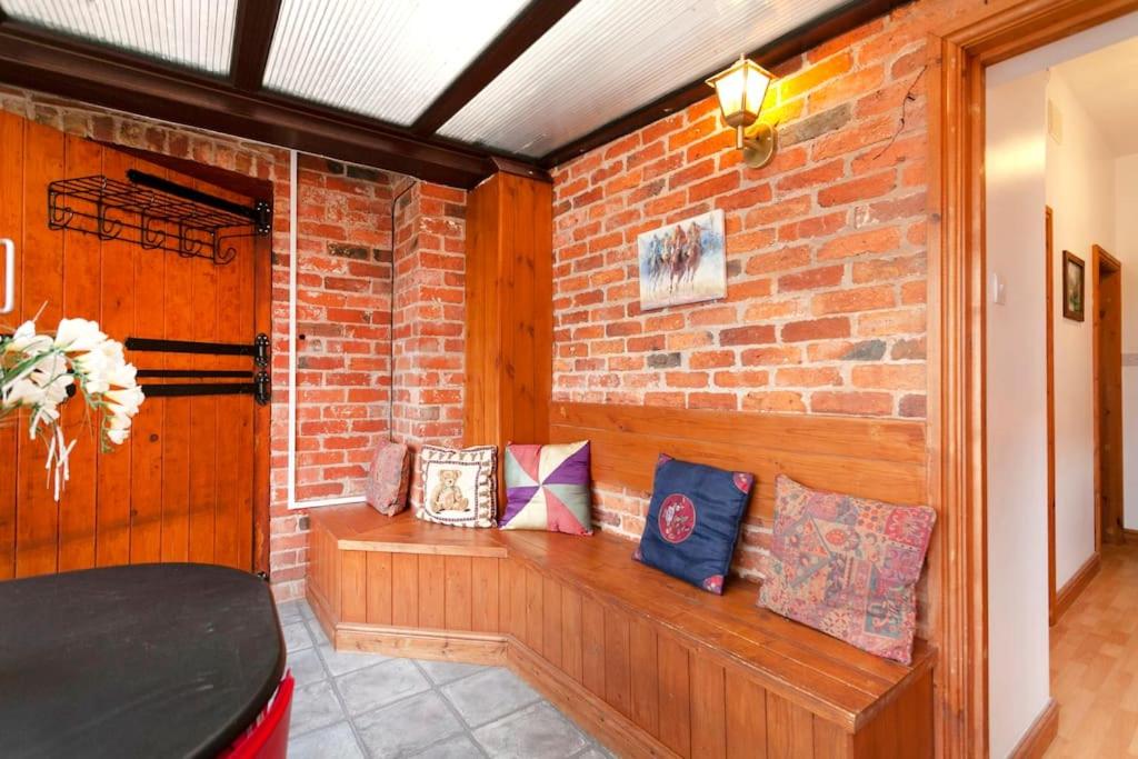 Garden cottage