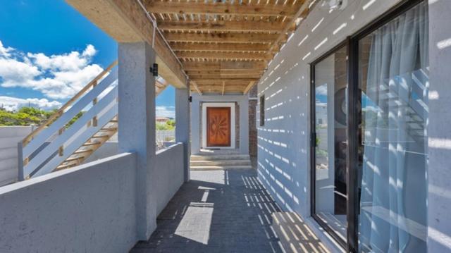 Easy Going Beach House view 3