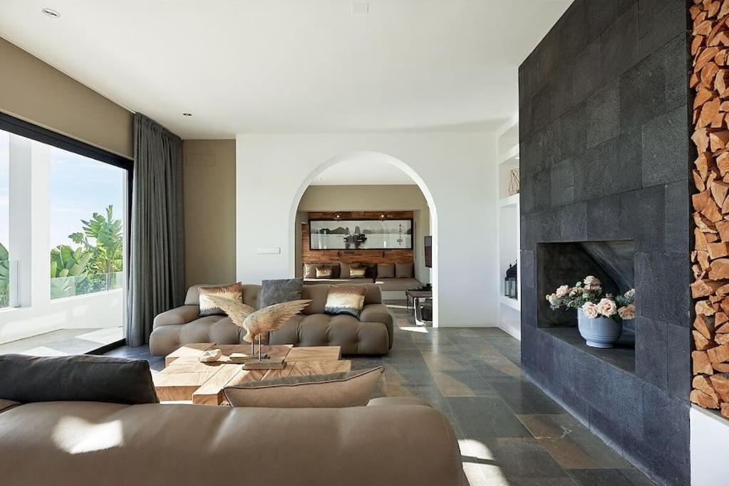 Villa Larosa with seaview in Es Cubells Ibiza