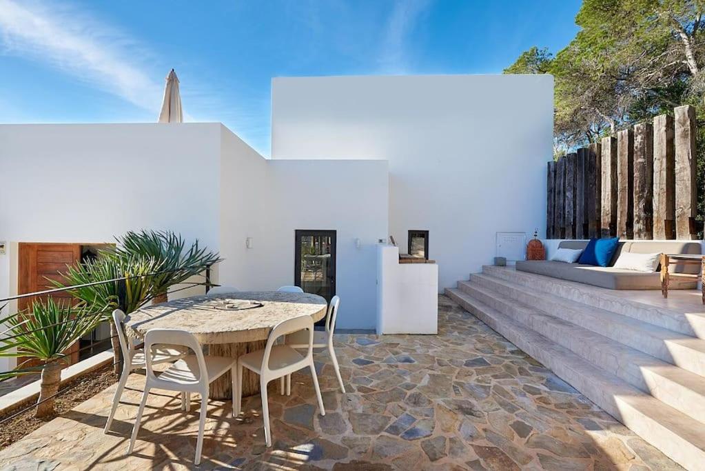 Villa Larosa with seaview in Es Cubells Ibiza