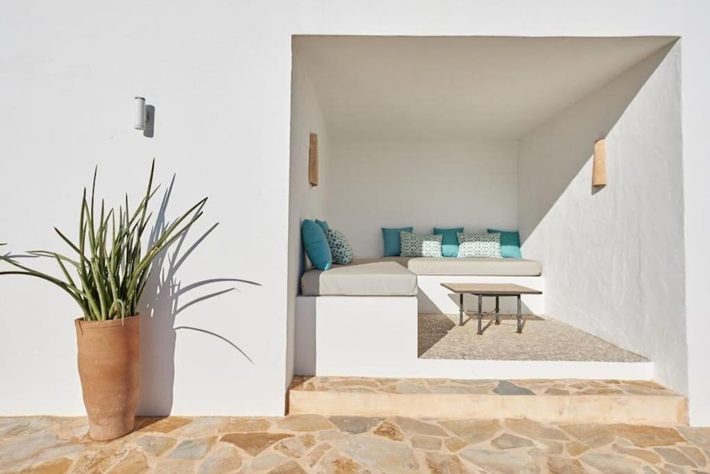 Villa Larosa with seaview in Es Cubells Ibiza