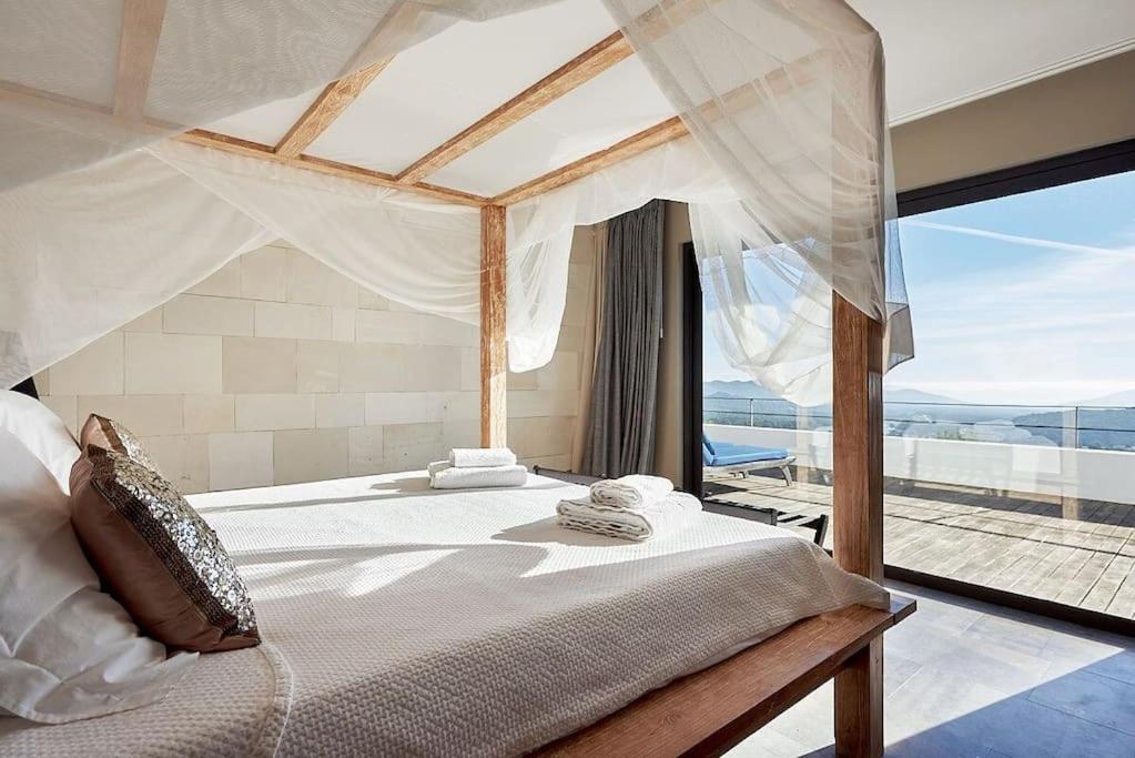 Villa Larosa with seaview in Es Cubells Ibiza